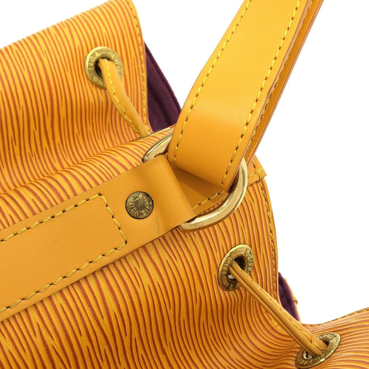 Louis Vuitton Louis Vuitton Louis Vuitton Epi Petit Noe Shoulder Bag Leather Shoulder Bag M44109 DUTY FREE for USA Size ONE SIZE - 6 Thumbnail