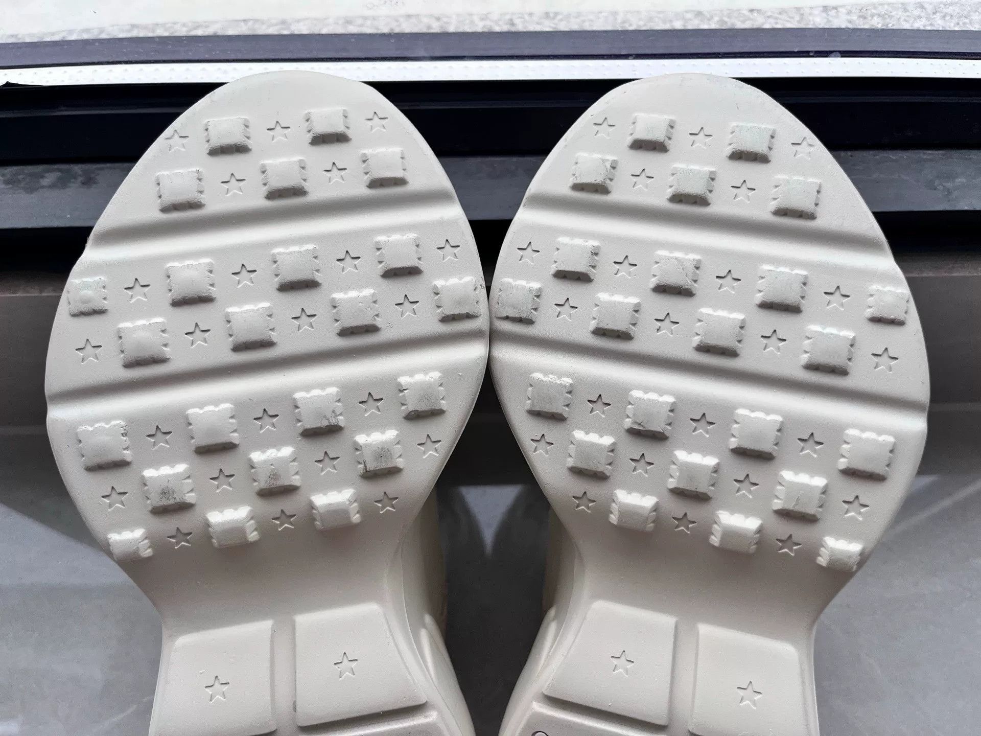 Gucci Gucci Lowtop Sneakers it_35-5 Women Size US 5.5 / IT 35.5 - 7 Thumbnail