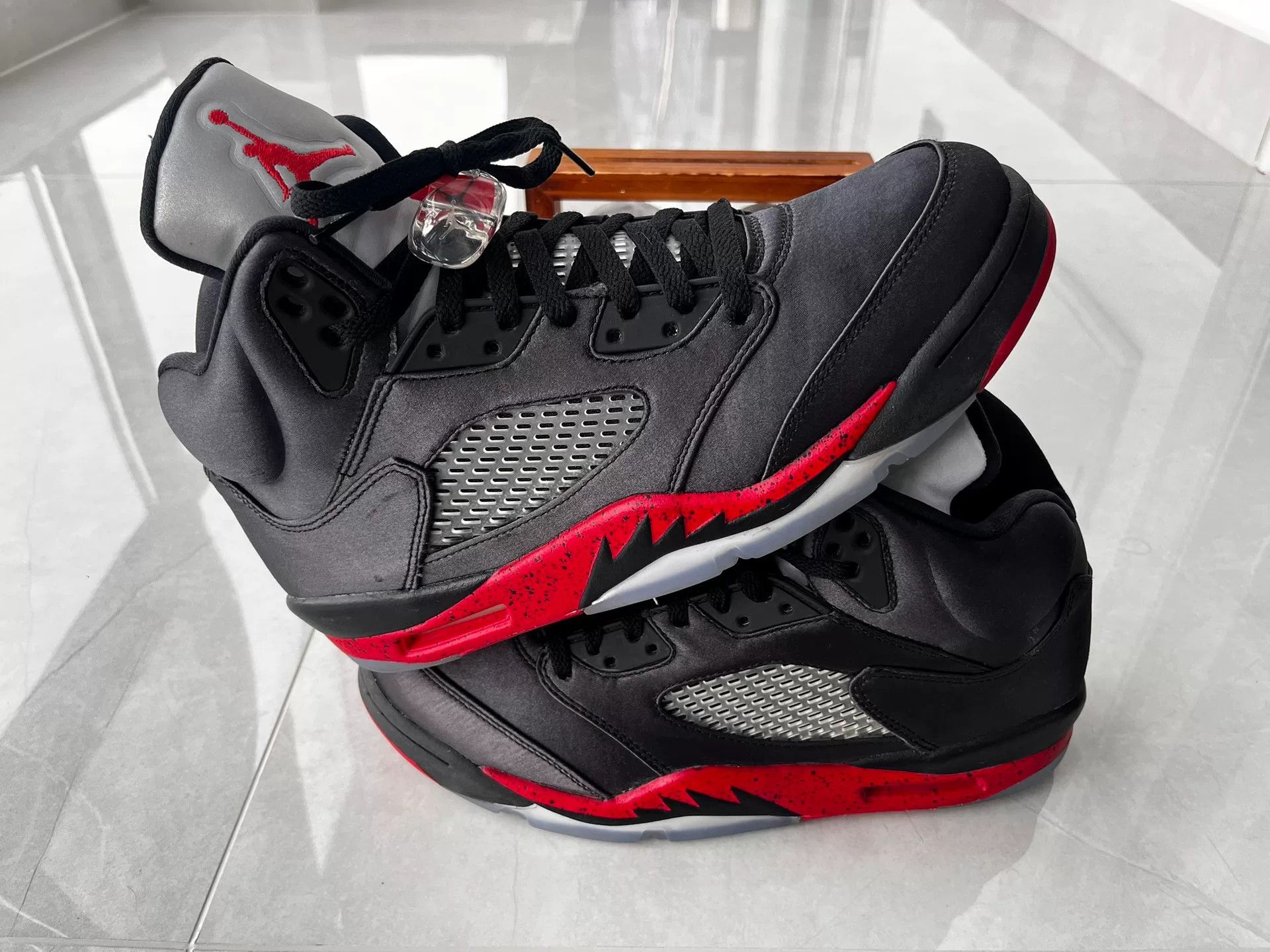 Nike Nike AJ5 Black Lowtop Sneakers 11 Men Size US 11 / EU 44 - 2 Thumbnail