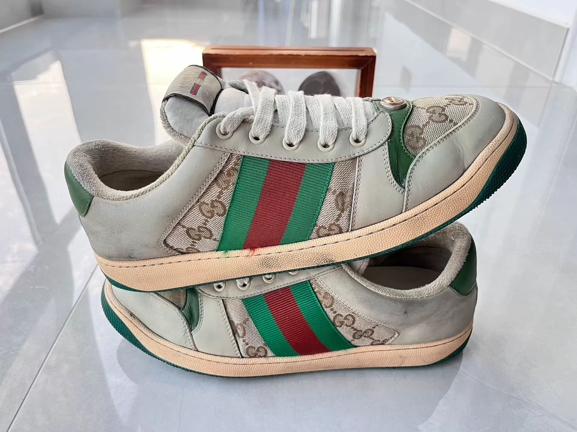 Gucci Gucci Distressed Green Lowtop Sneakers 9 Men Size US 9 / EU 42 - 2 Thumbnail