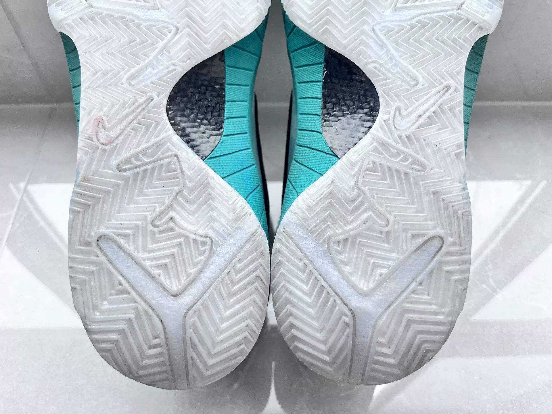 Nike Nike KOBE4 Green Lowtop Sneakers 11 Men Size US 11 / EU 44 - 9 Thumbnail