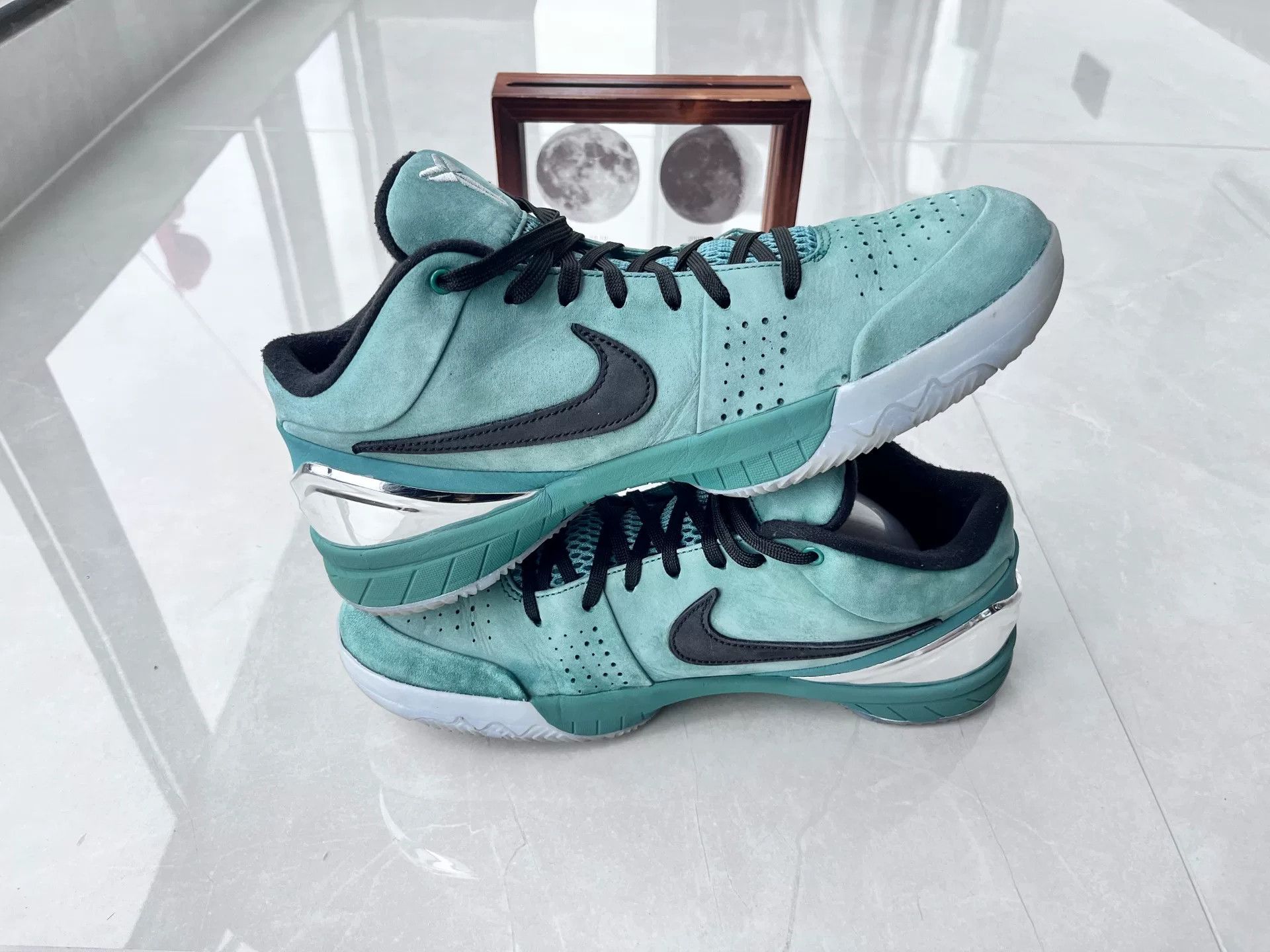 Nike Nike KOBE4 Green Lowtop Sneakers 11 Men Size US 11 / EU 44 - 3 Thumbnail
