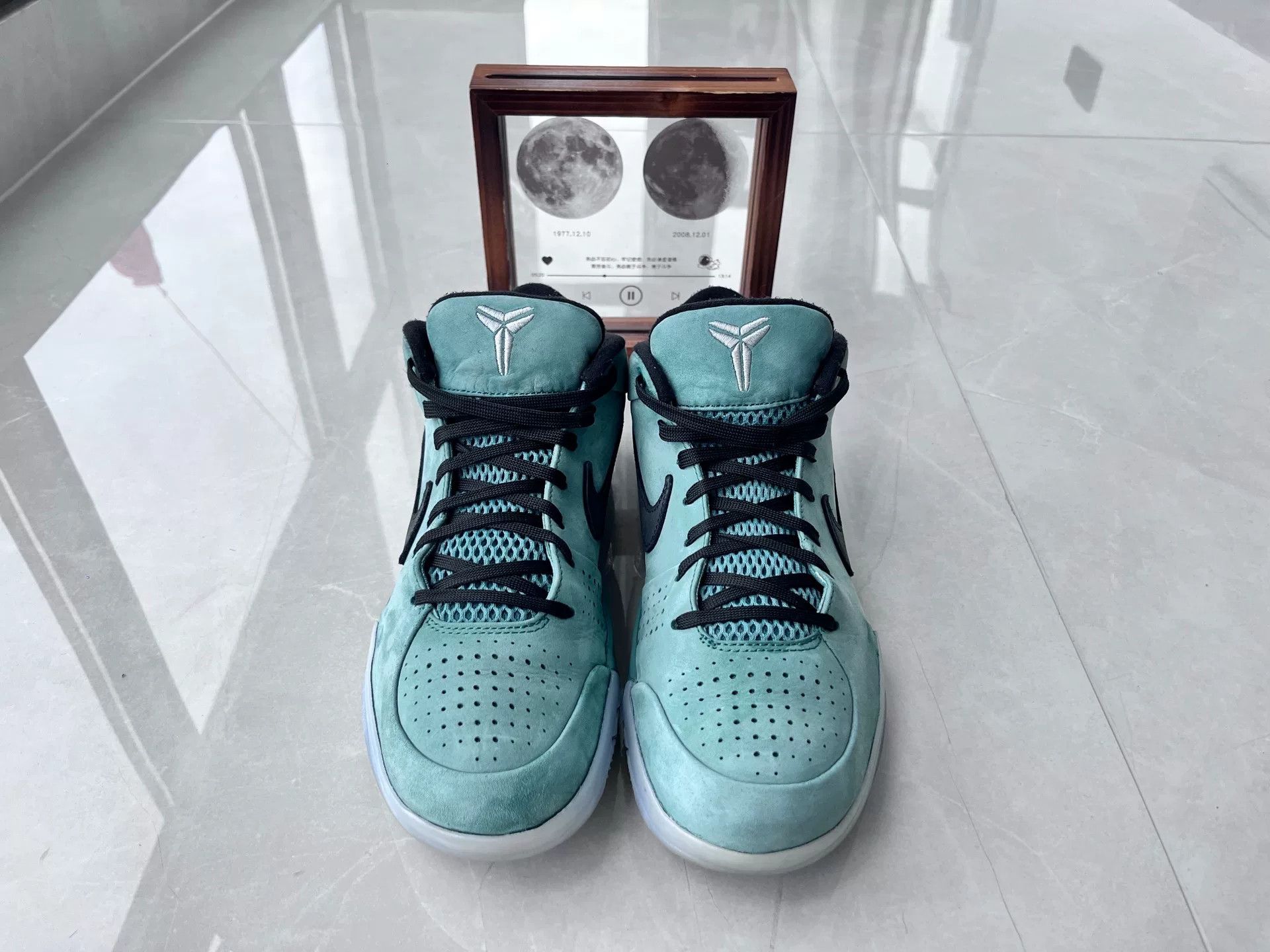 Nike Nike KOBE4 Green Lowtop Sneakers 11 Men Size US 11 / EU 44 - 4 Thumbnail