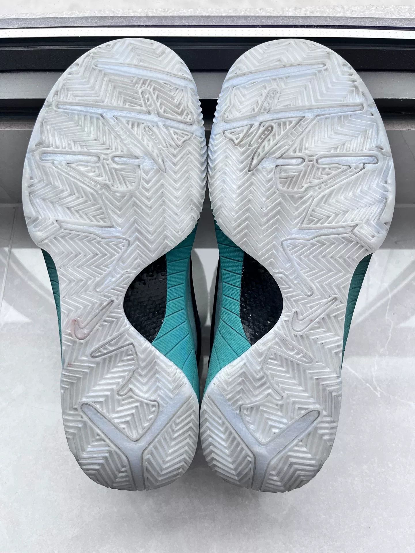 Nike Nike KOBE4 Green Lowtop Sneakers 11 Men Size US 11 / EU 44 - 7 Thumbnail
