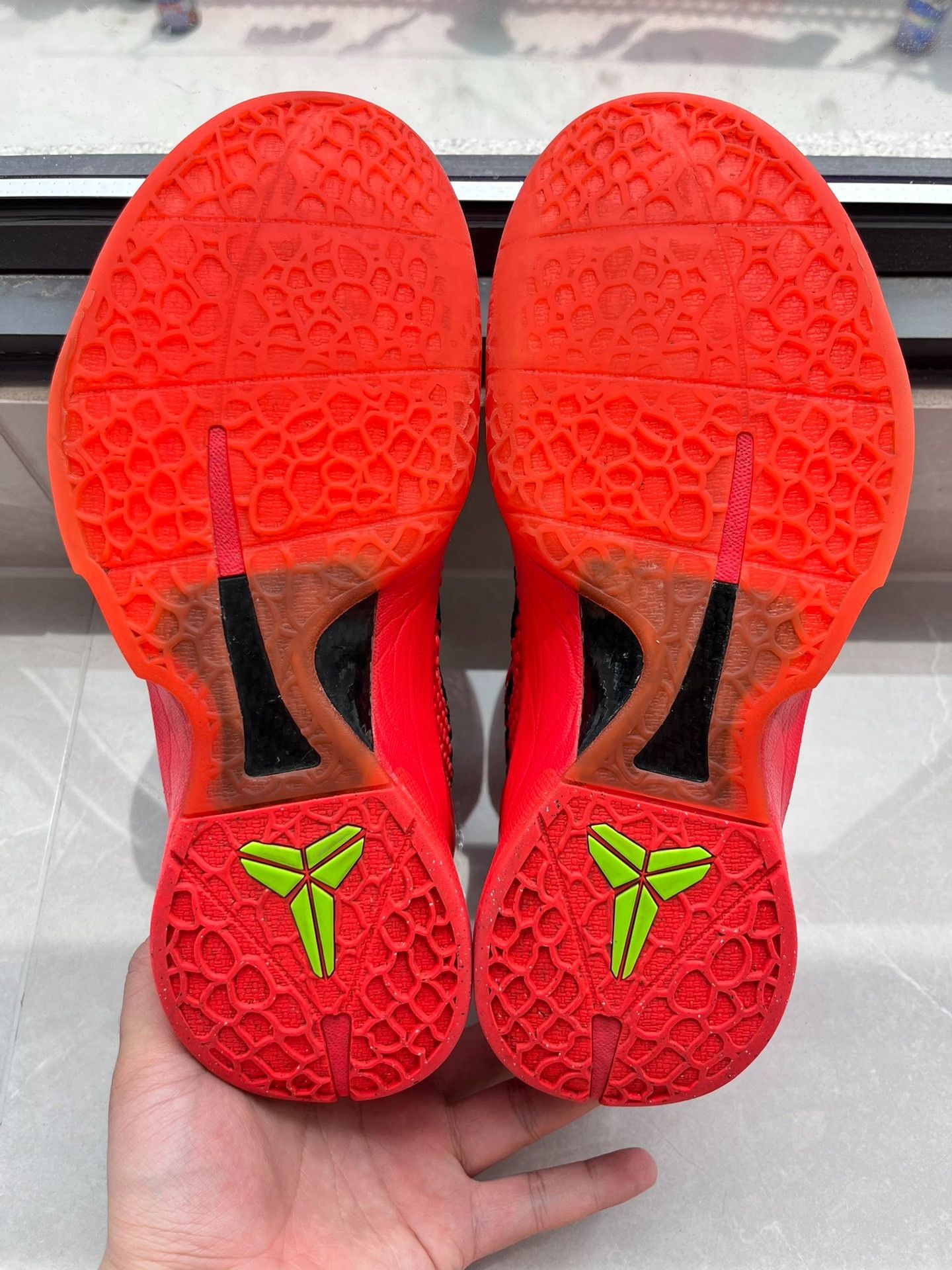 Nike Nike KOBE6 Red Lowtop Sneakers 9 Men Size US 9 / EU 42 - 6 Thumbnail