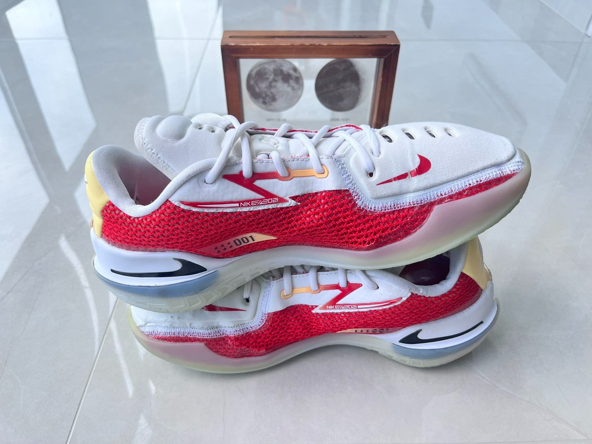 Nike Nike Red Lowtop Sneakers 11 Men Size US 11 / EU 44 - 3 Thumbnail