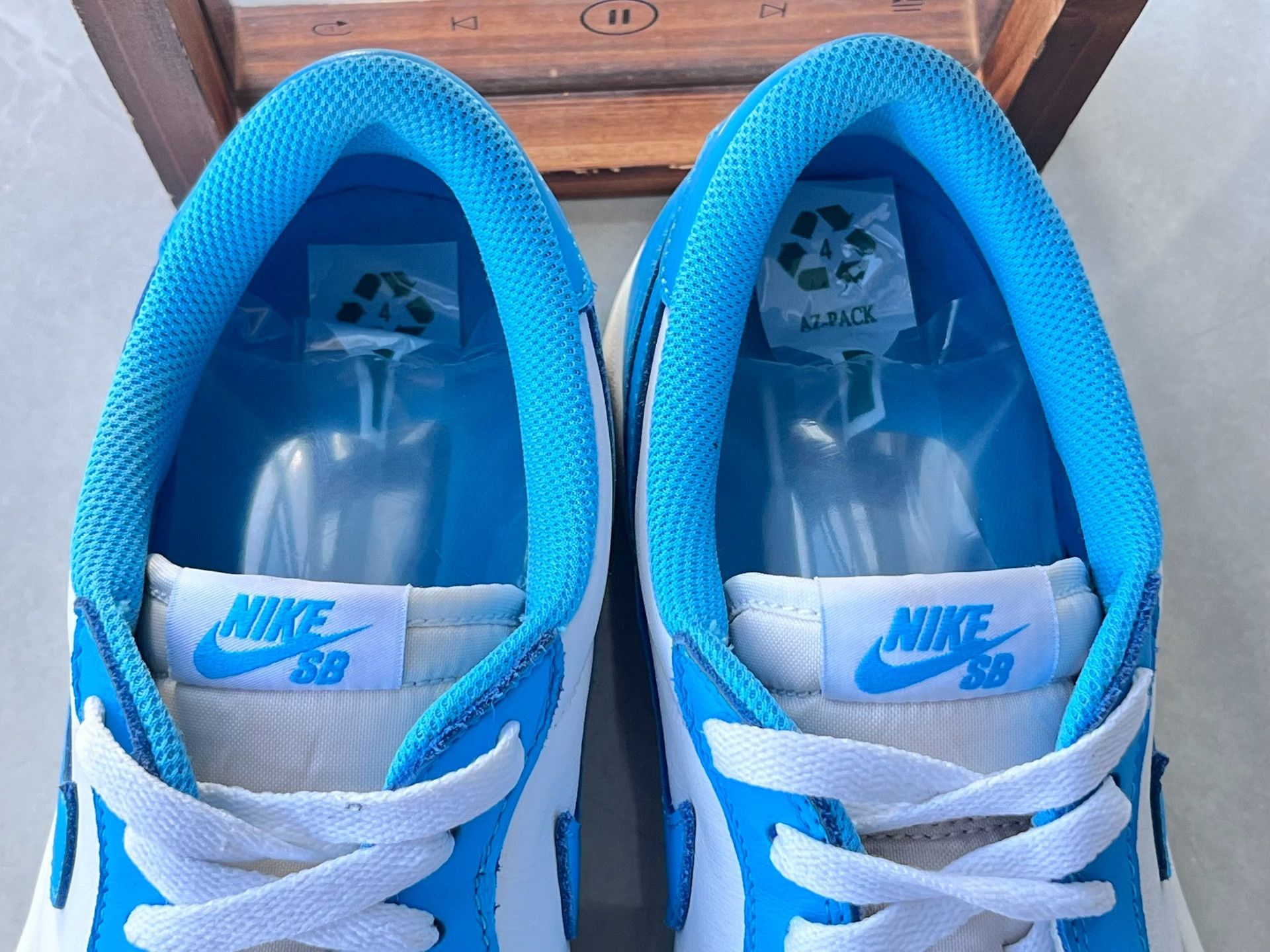 Nike Nike AJ1 Blue Lowtop Sneakers 11 Men Size US 11 / EU 44 - 6 Thumbnail