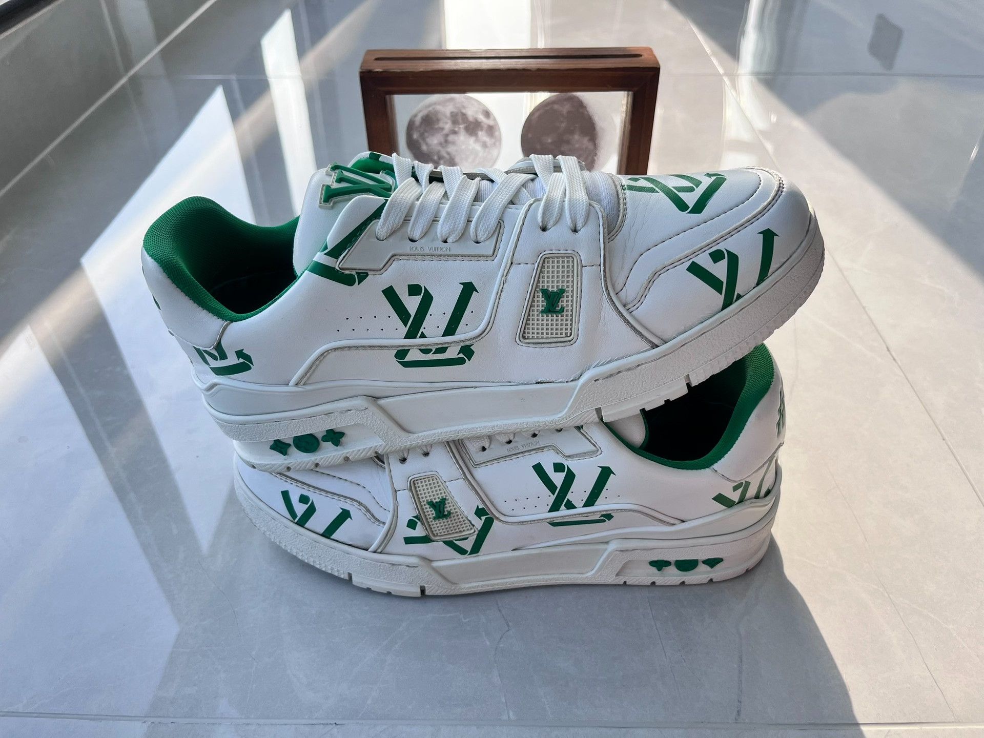 Louis Vuitton Louis Vuitton Training Green Lowtop Sneakers 7 Men Size US 7 / EU 40 - 2 Thumbnail