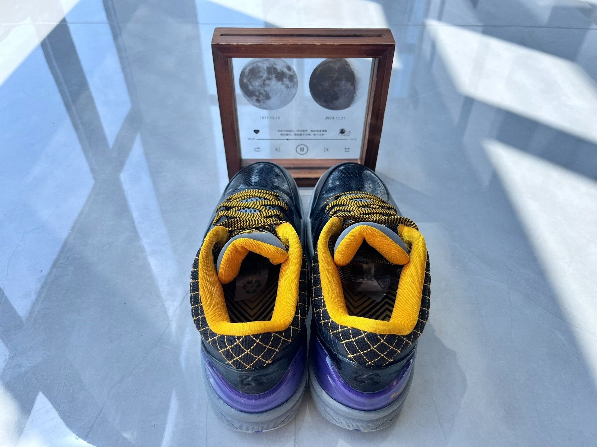 Nike Nike KOBE4 Lowtop Sneakers 9 Men Size US 9 / EU 42 - 5 Thumbnail