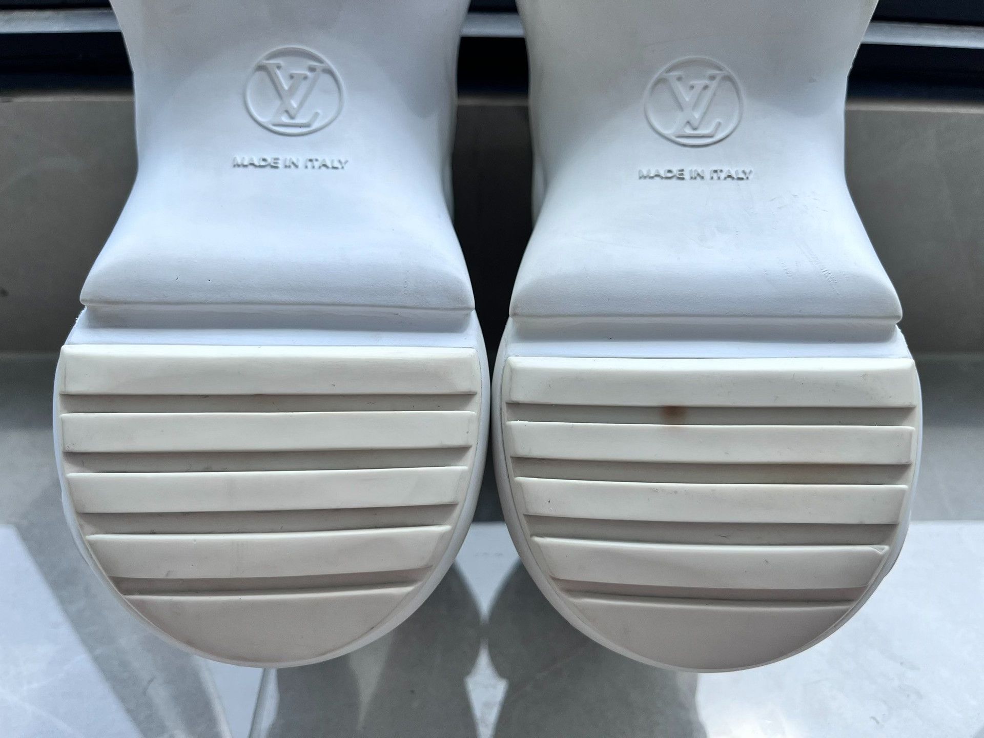 Louis Vuitton Louis Vuitton Lowtop Sneakers it_36 Women Size US 6 / IT 36 - 7 Thumbnail