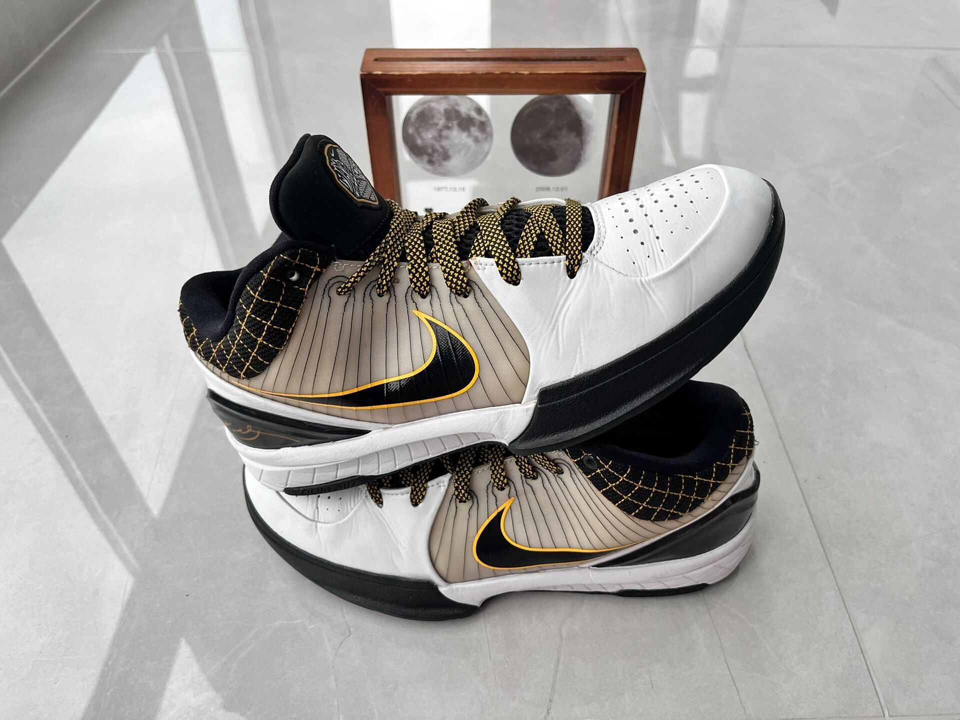 Nike Nike KOBE4 Black Lowtop Sneakers 8 Men Size US 8 / EU 41 - 2 Thumbnail