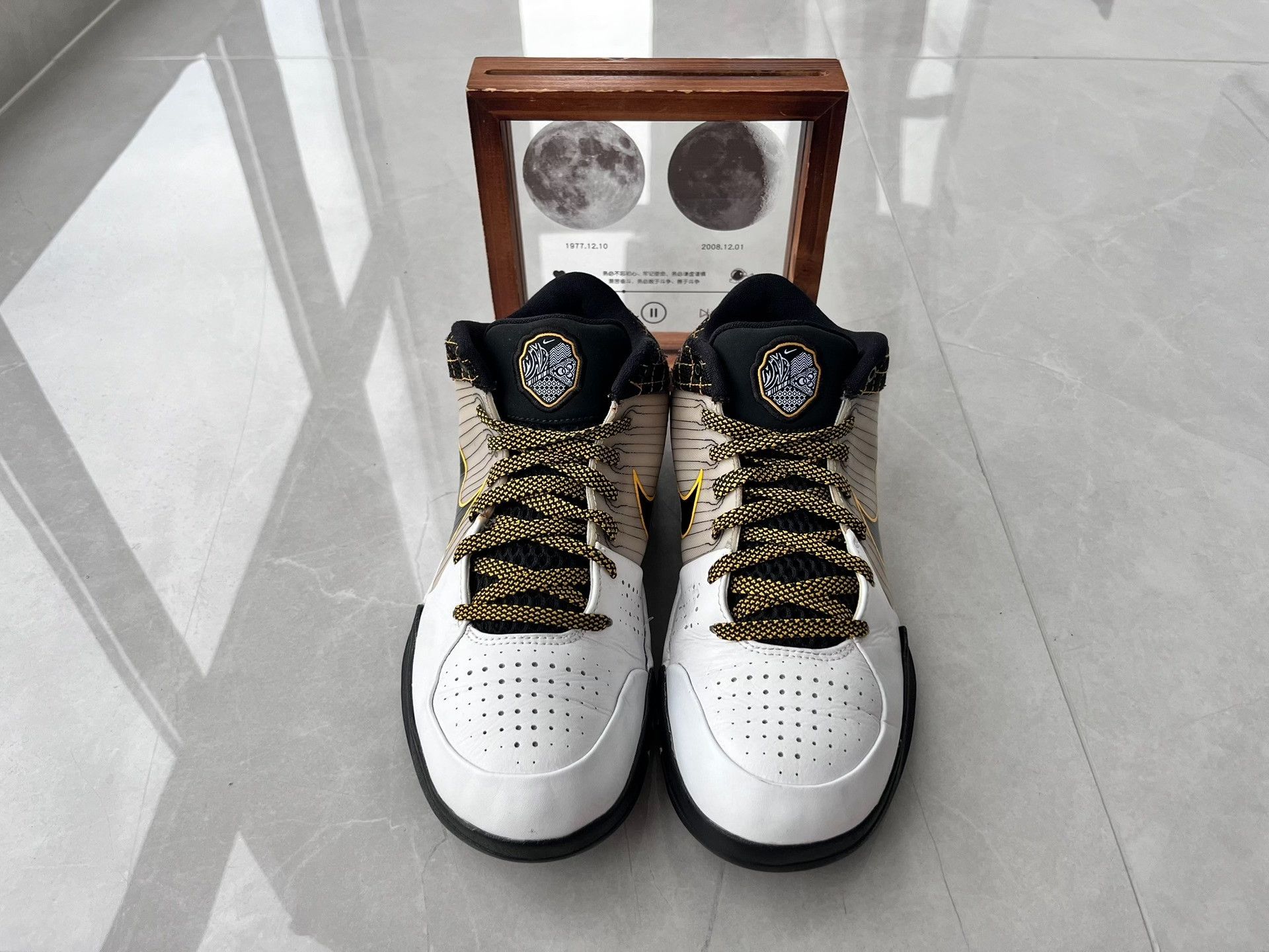 Nike Nike KOBE4 Black Lowtop Sneakers 8 Men Size US 8 / EU 41 - 4 Thumbnail