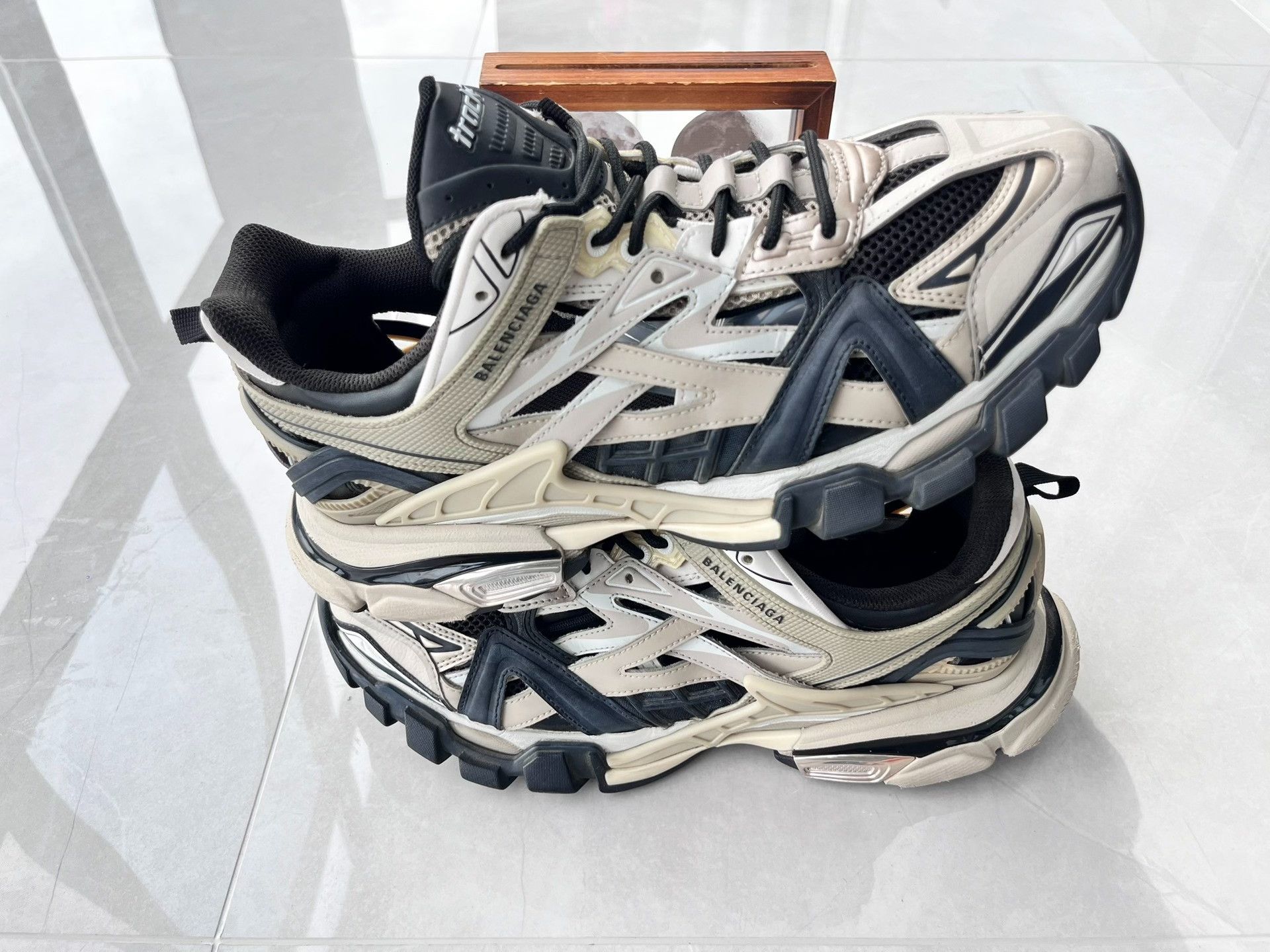 Balenciaga Balenciaga Black Lowtop Sneakers 10 Men Size US 10 / EU 43 - 2 Thumbnail