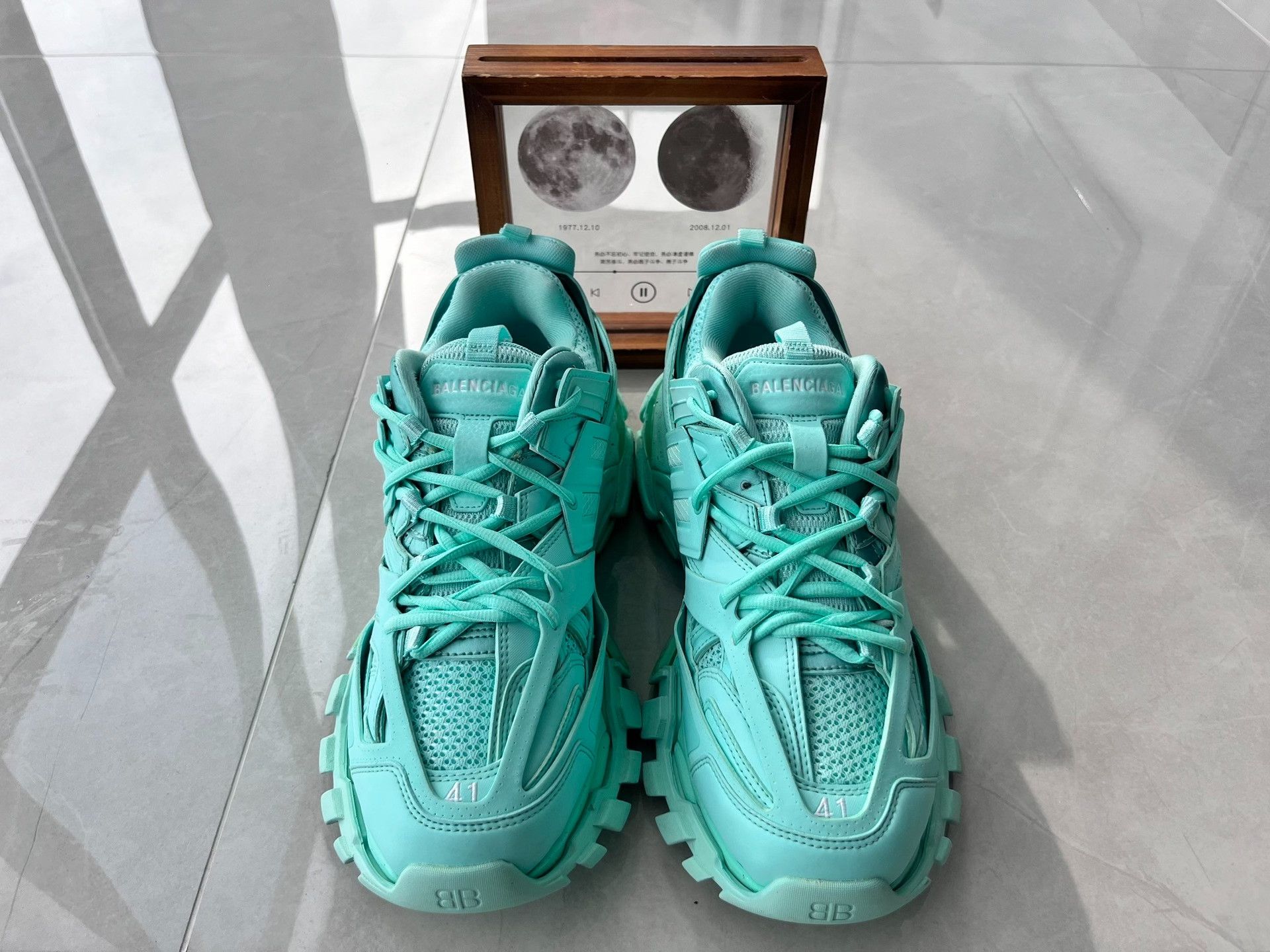 Balenciaga Balenciaga Green Lowtop Sneakers 8 Men Size US 8 / EU 41 - 4 Thumbnail