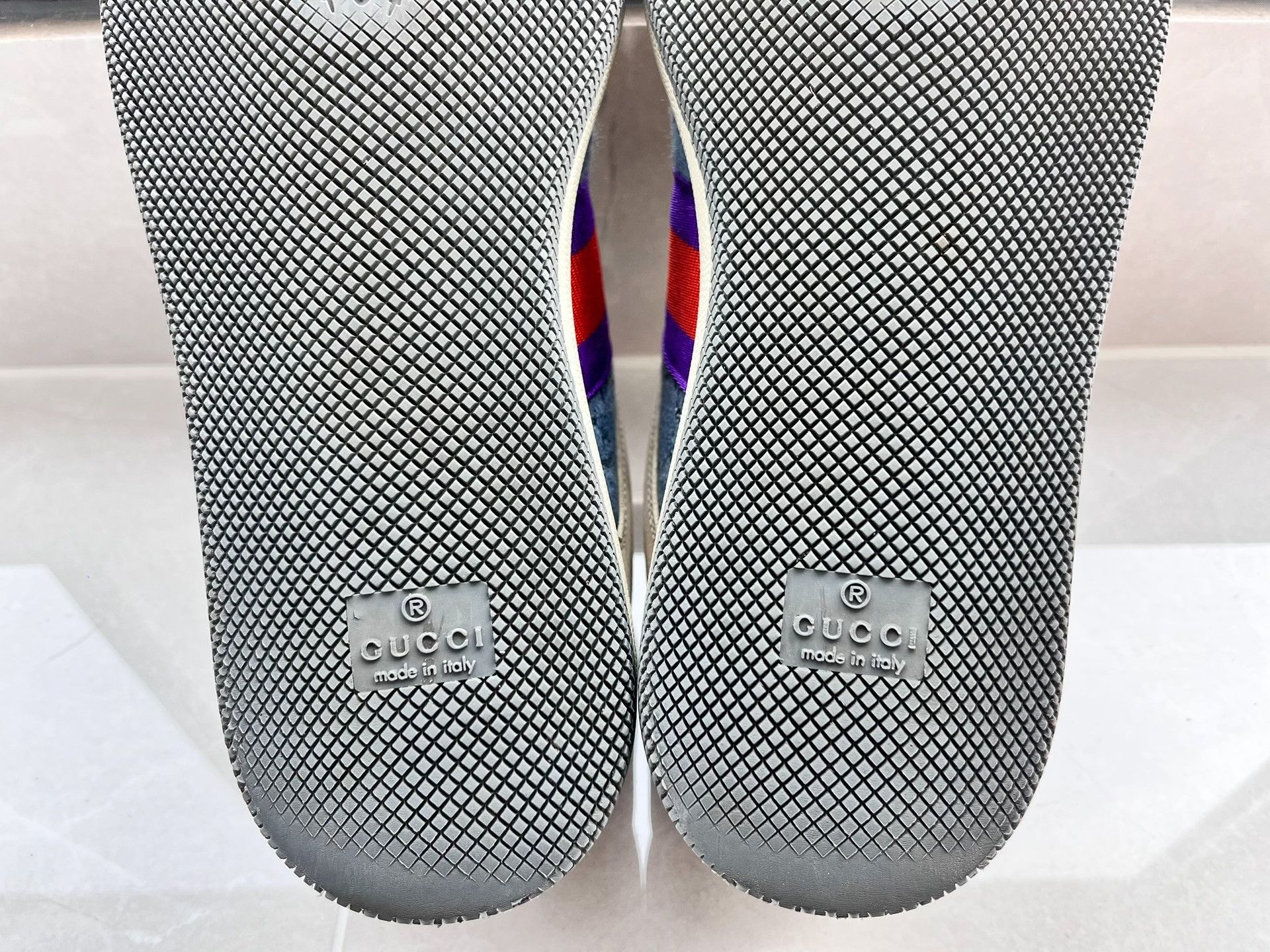 Gucci Gucci Blue Lowtop Sneakers 5 Men Size US 5 / EU 37 - 8 Thumbnail
