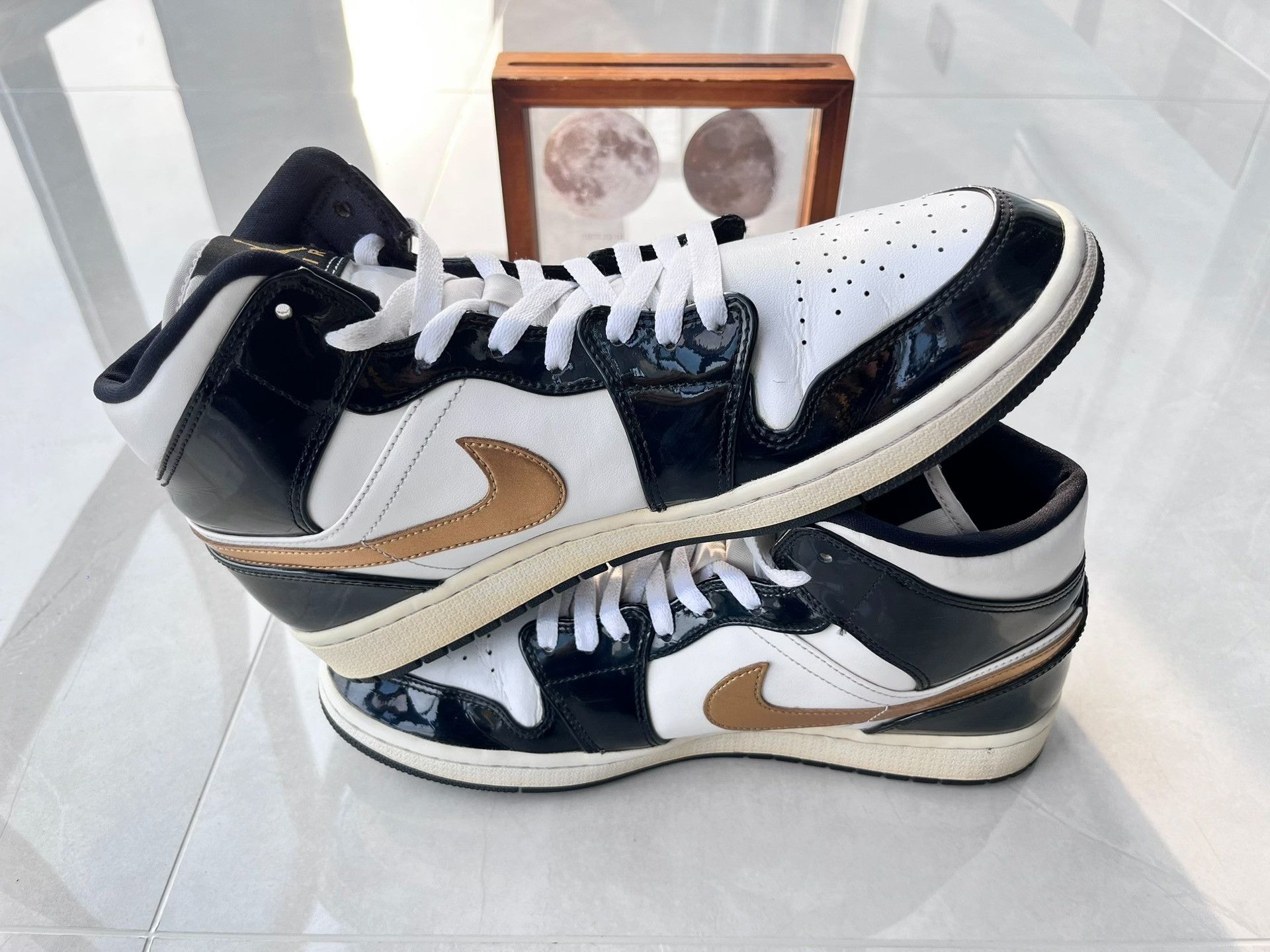 Nike Nike AJ1 Black Lowtop Sneakers 11 Men Size US 11 / EU 44 - 3 Thumbnail