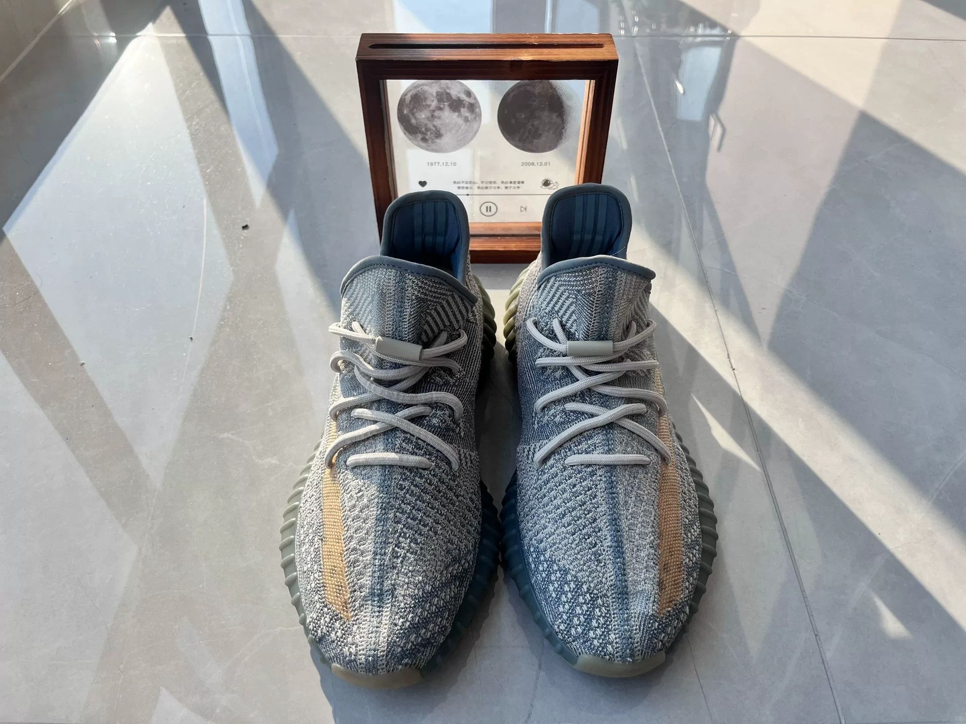 Adidas Adidas YEEZY350 Gray Lowtop Sneakers 12 Men Size US 12 / EU 45 - 4 Thumbnail
