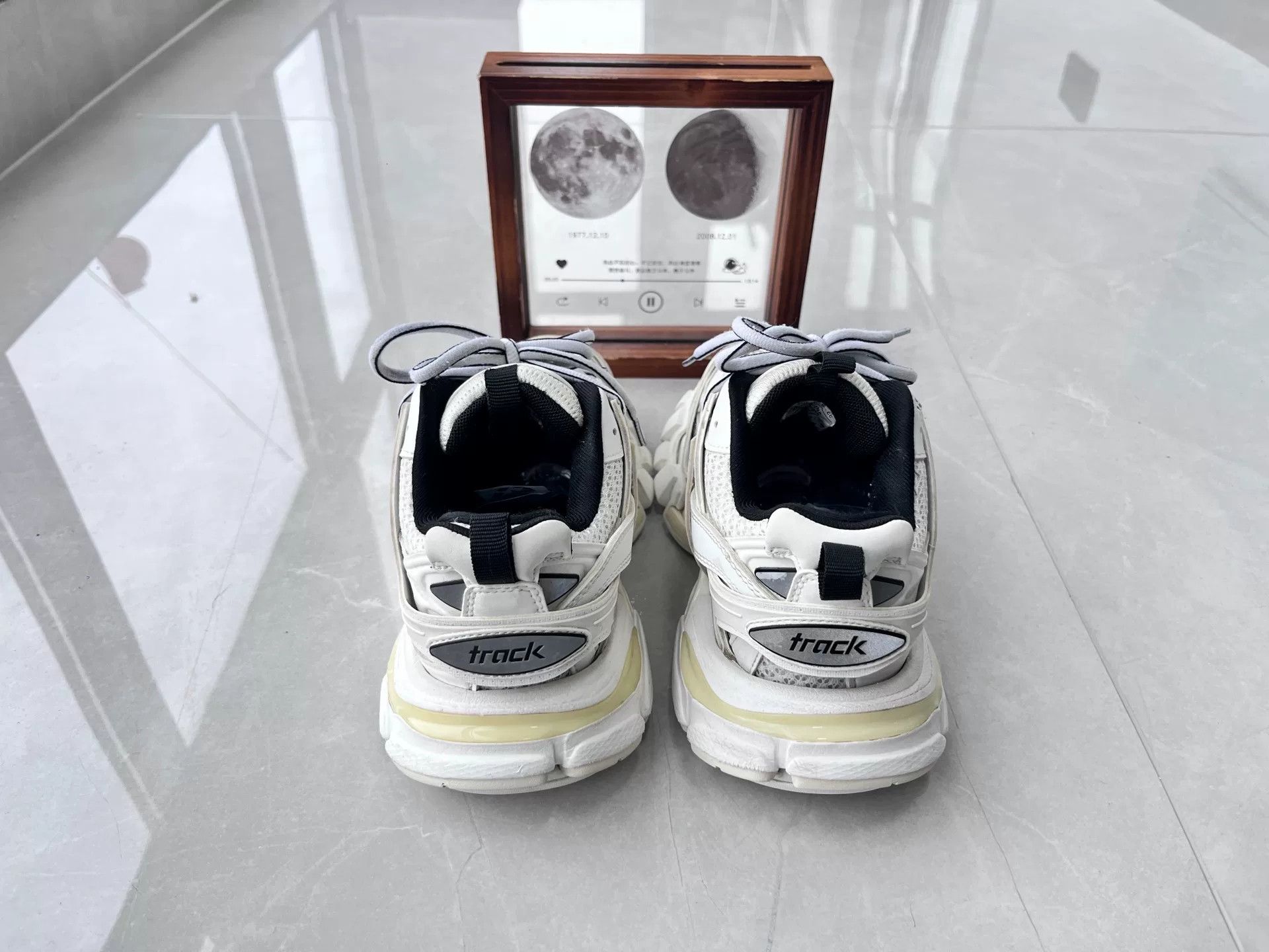 Balenciaga Balenciaga White Lowtop Sneakers 8 Men Size US 8 / EU 41 - 5 Thumbnail