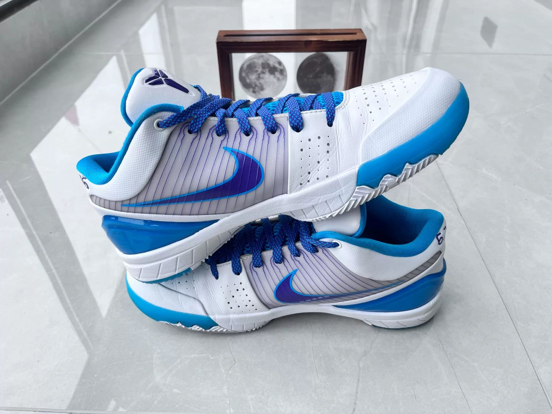 Nike Nike KOBE4 Blue Lowtop Sneakers 11 Men Size US 11 / EU 44 - 3 Thumbnail