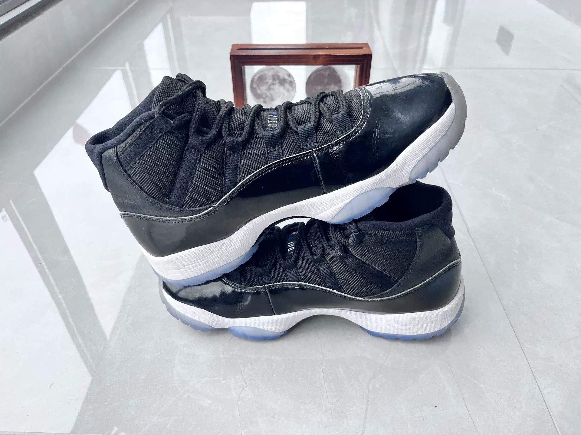 Nike Nike AJ11 Lowtop Sneakers 11 Men Size US 11 / EU 44 - 3 Thumbnail