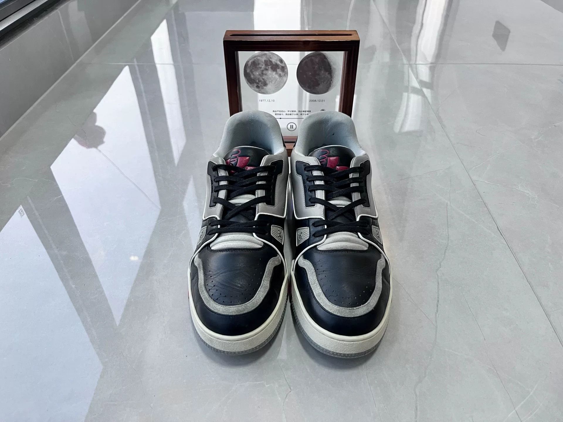 Louis Vuitton Louis Vuitton Training Gray Lowtop Sneakers 9 Men Size US 9 / EU 42 - 4 Thumbnail