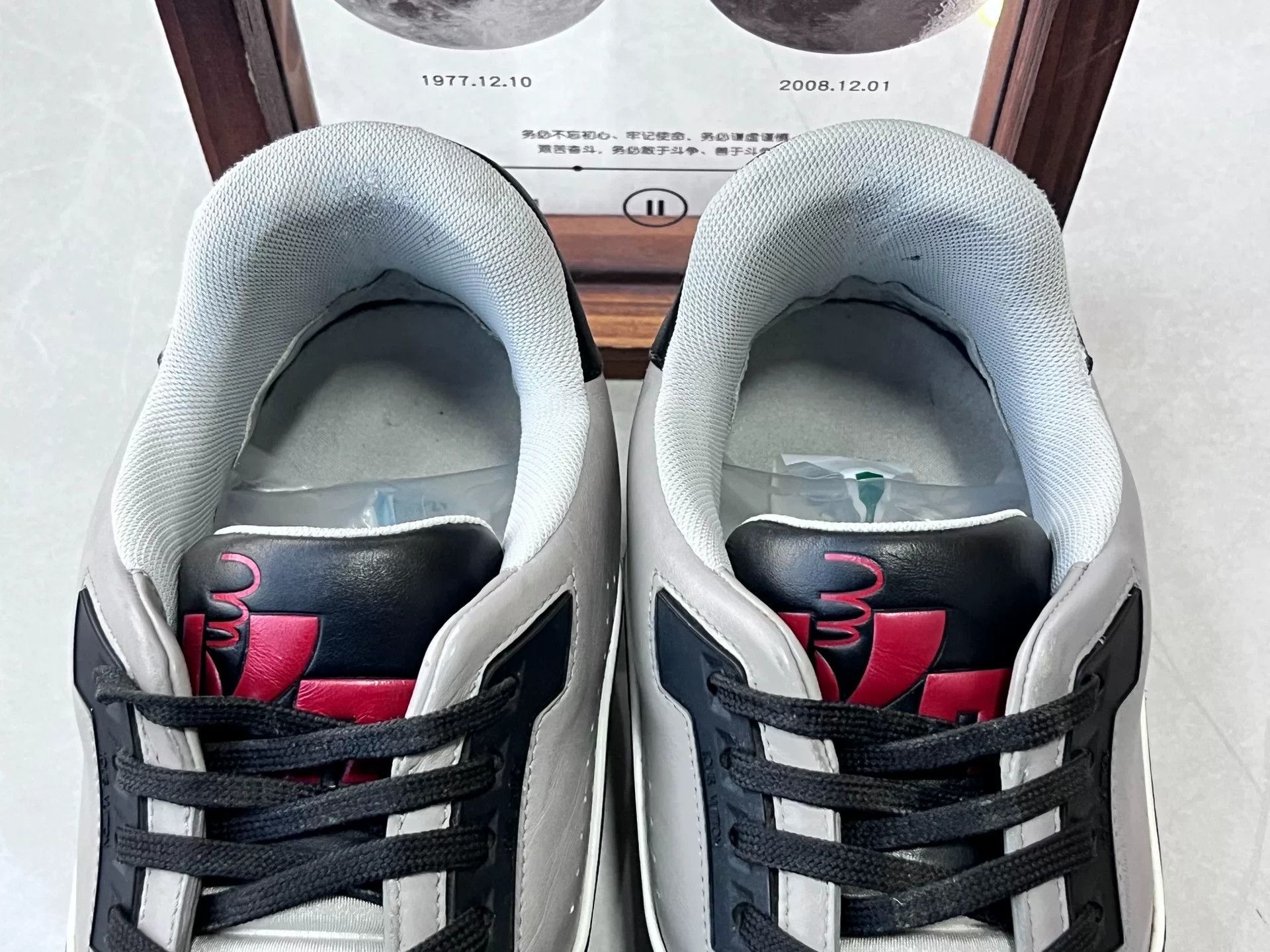 Louis Vuitton Louis Vuitton Training Gray Lowtop Sneakers 9 Men Size US 9 / EU 42 - 9 Thumbnail