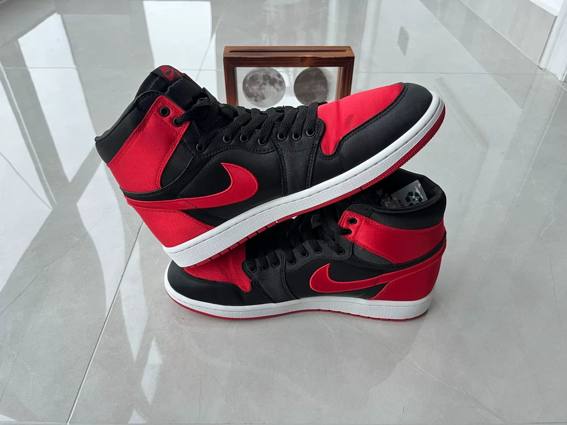 Nike Nike AJ1 Black Lowtop Sneakers 11 Men Size US 11 / EU 44 - 3 Thumbnail