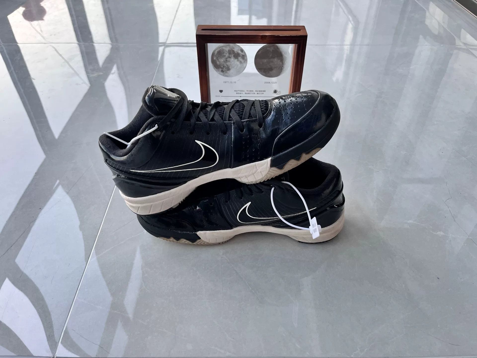 Nike Nike KOBE4 Black Lowtop Sneakers 8 Men Size US 8 / EU 41 - 3 Thumbnail