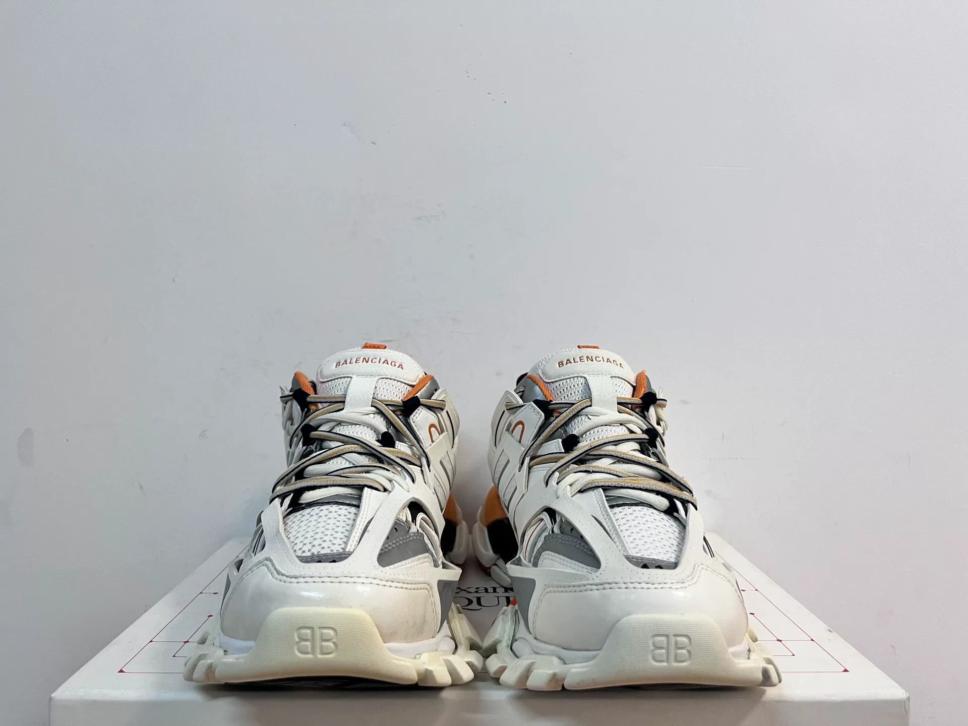 Balenciaga Balenciaga White Lowtop Sneakers 8 Men Size US 8 / EU 41 - 4 Thumbnail
