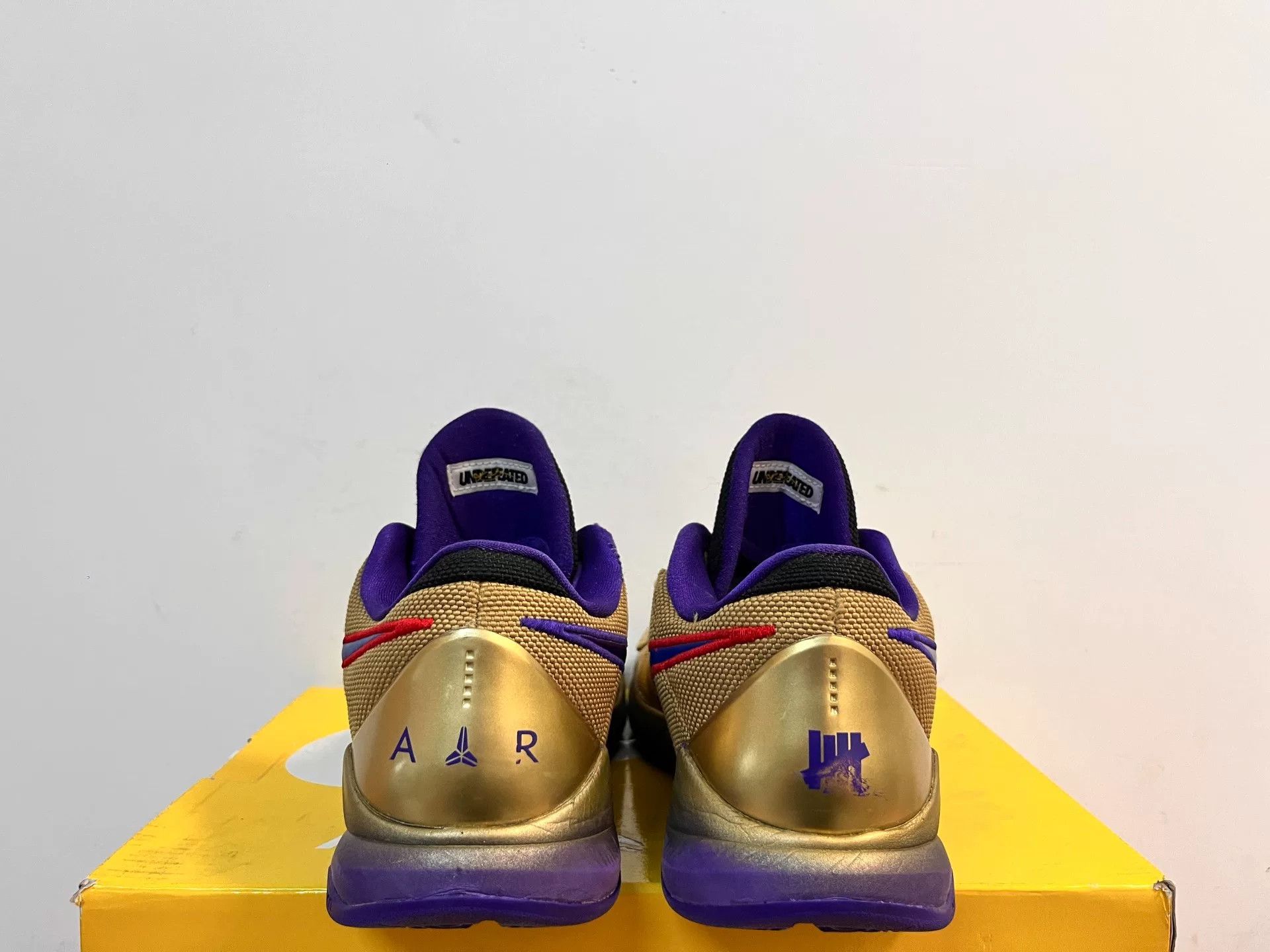 Nike Nike KOBE5 Purple Lowtop Sneakers 11 Men Size US 11 / EU 44 - 6 Thumbnail