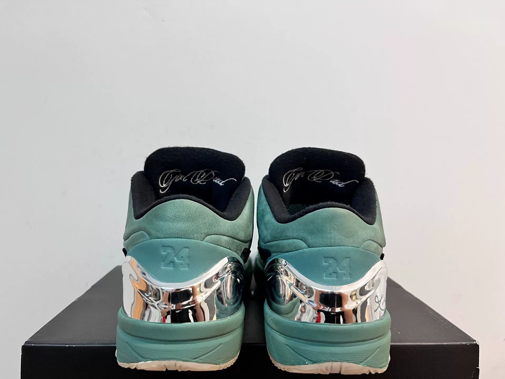 Nike Nike KOBE4 Green Lowtop Sneakers 11 Men Size US 11 / EU 44 - 6 Thumbnail