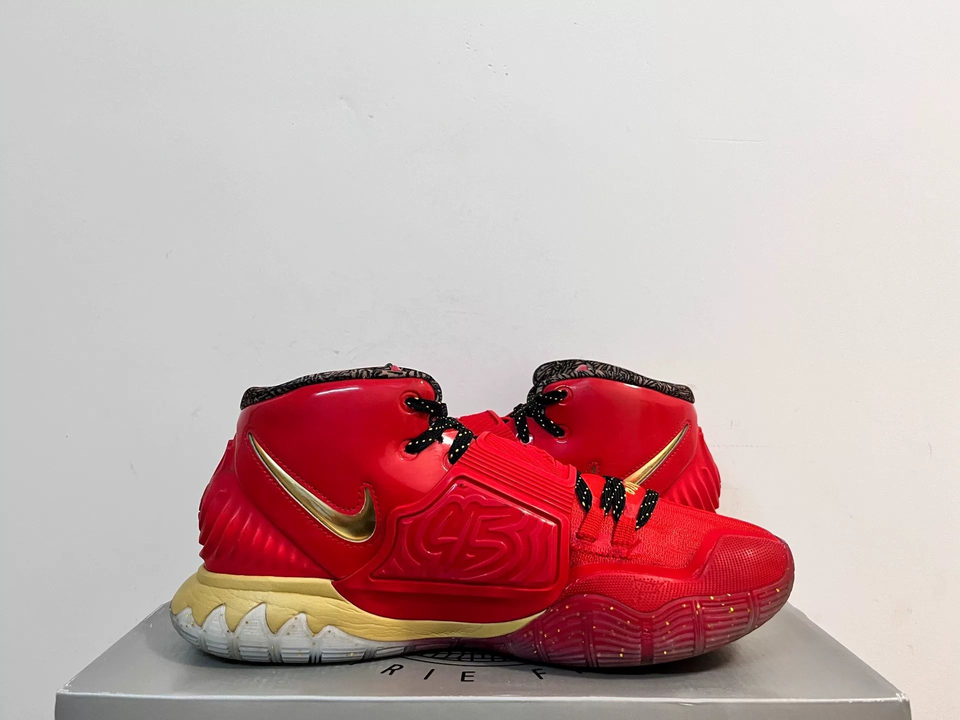 Nike Nike Red Lowtop Sneakers 11 Men Size US 11 / EU 44 - 4 Thumbnail