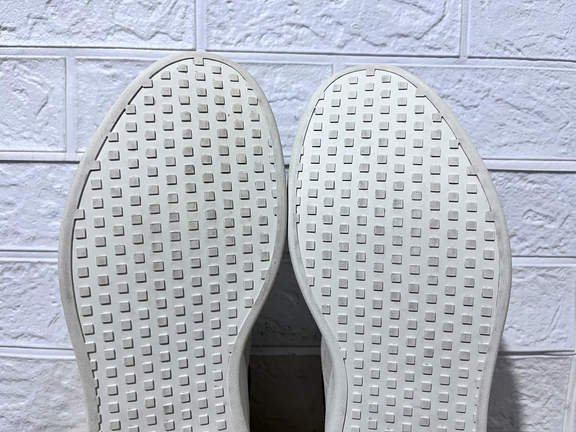 Fear of God Fear of God Retro White Hitop Sneakers 11 Men Size US 11 / EU 44 - 8 Thumbnail