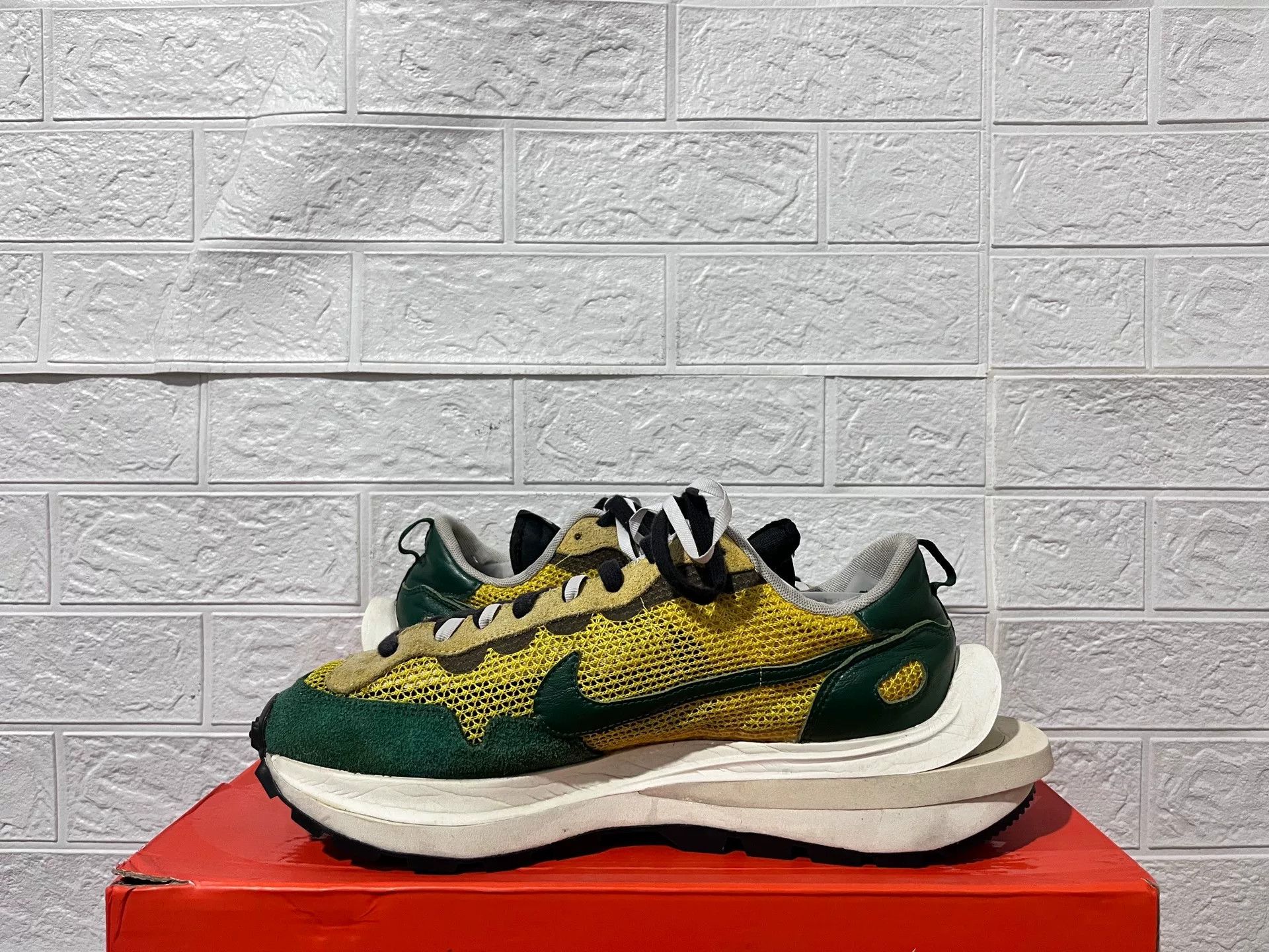 Sacai Sacai Yellow Lowtop Sneakers 13 Men Size US 13 / EU 46 - 3 Thumbnail