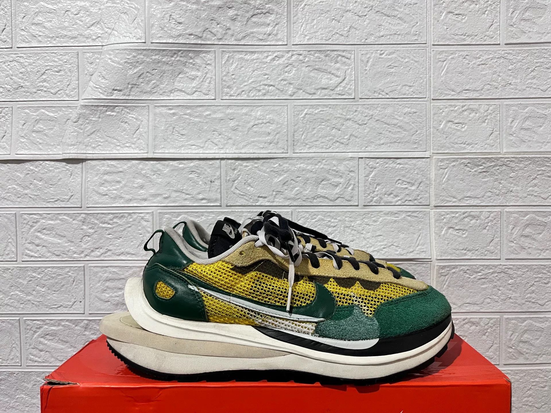 Sacai Sacai Yellow Lowtop Sneakers 13 Men Size US 13 / EU 46 - 2 Thumbnail