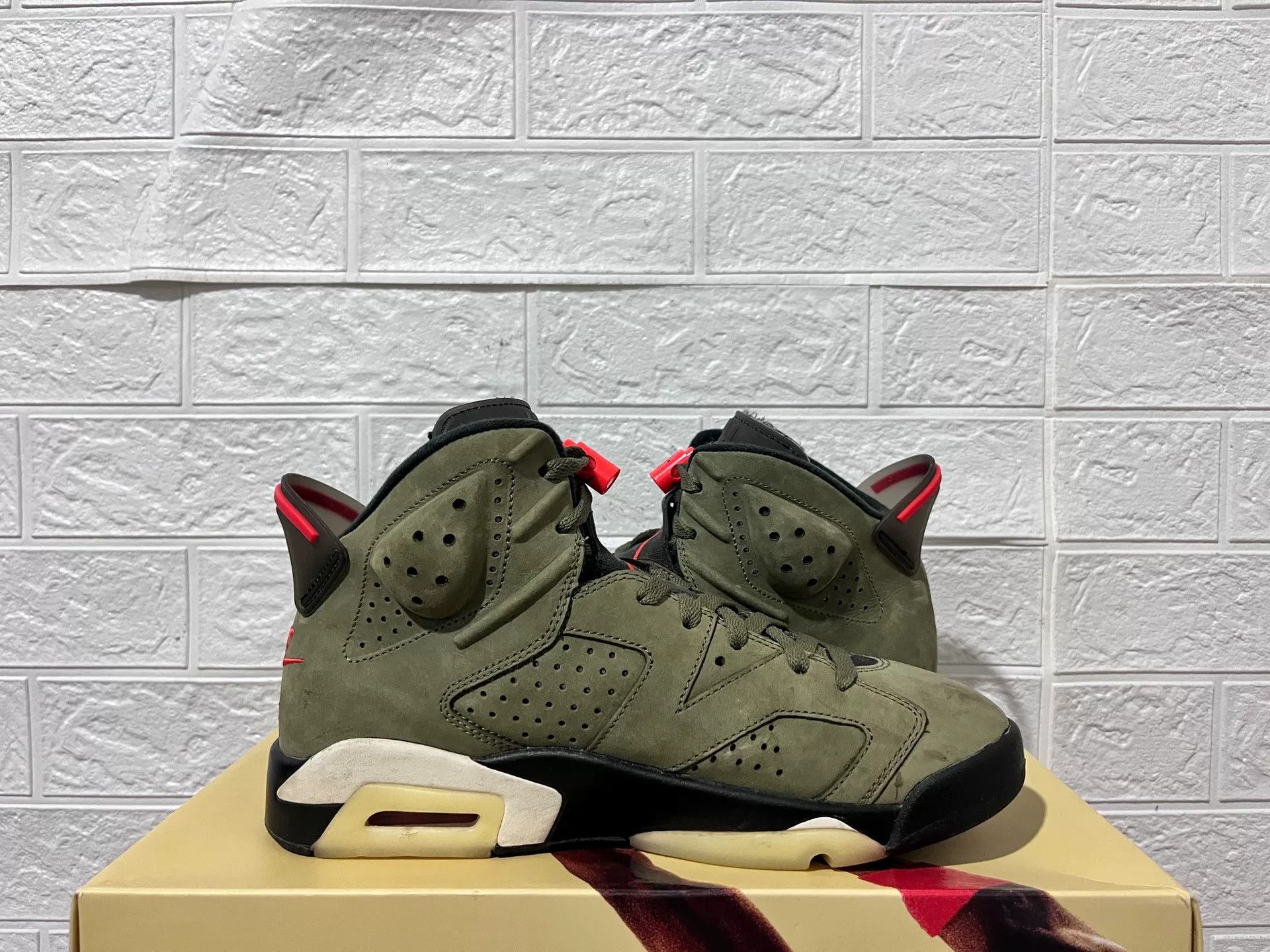 Nike Nike AJ6 Green Lowtop Sneakers 9 Men Size US 9 / EU 42 - 4 Thumbnail