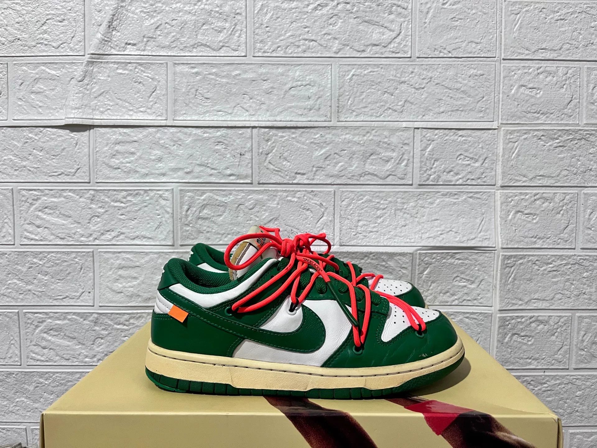 Nike Nike DUNK Green Lowtop Sneakers 7 Men Size US 7 / EU 40 - 2 Thumbnail