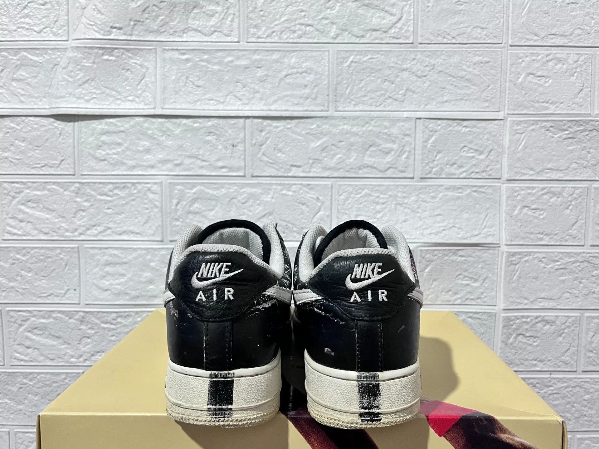Nike Nike AF1 Black Lowtop Sneakers 11 Men Size US 11 / EU 44 - 6 Thumbnail