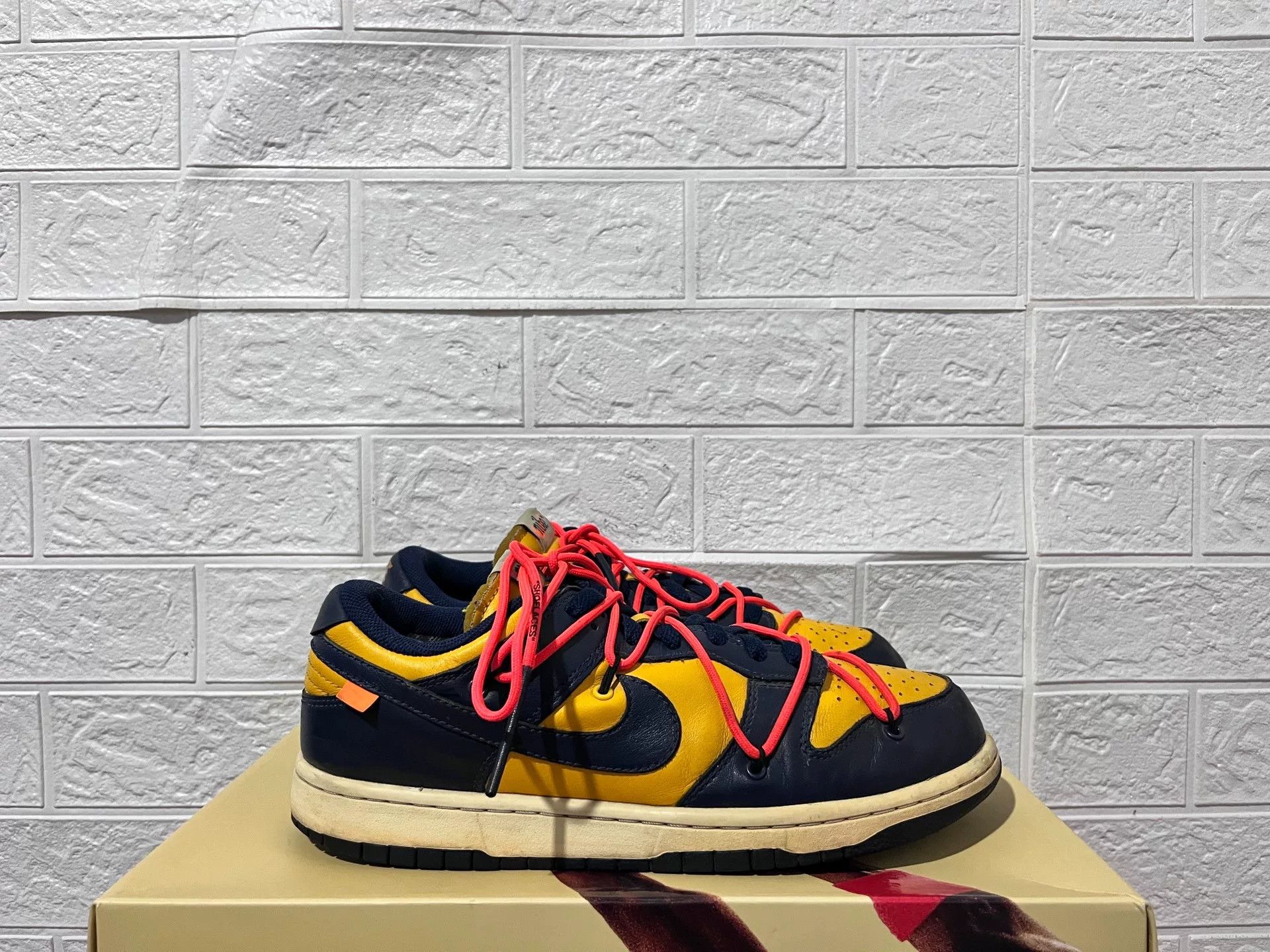 Nike Nike DUNK Black Lowtop Sneakers 10 Men Size US 10 / EU 43 - 2 Thumbnail