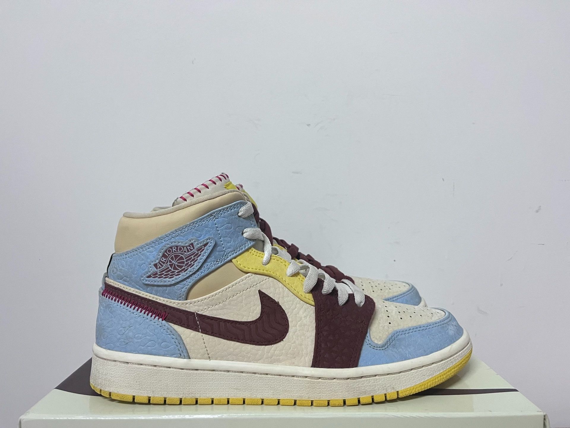 Nike Nike AJ1 Green Lowtop Sneakers 9 Men Size US 9 / EU 42 - 2 Thumbnail