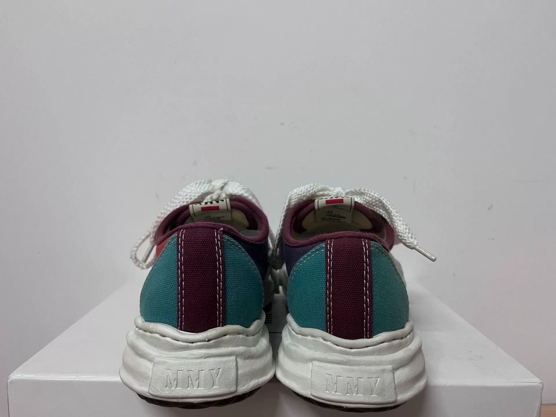 Bottega Veneta Bottega Veneta Retro Orange Lowtop Sneakers 9 Men Size US 9 / EU 42 - 6 Thumbnail