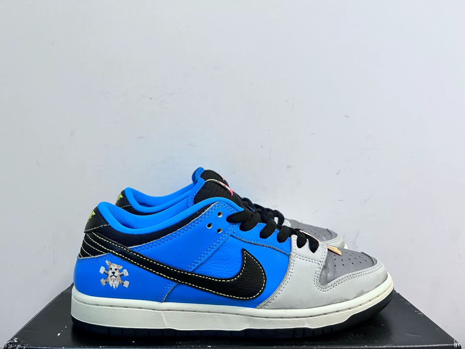Nike Nike DUNK SB Green Lowtop Sneakers 9 Men Size US 9 / EU 42 - 2 Thumbnail