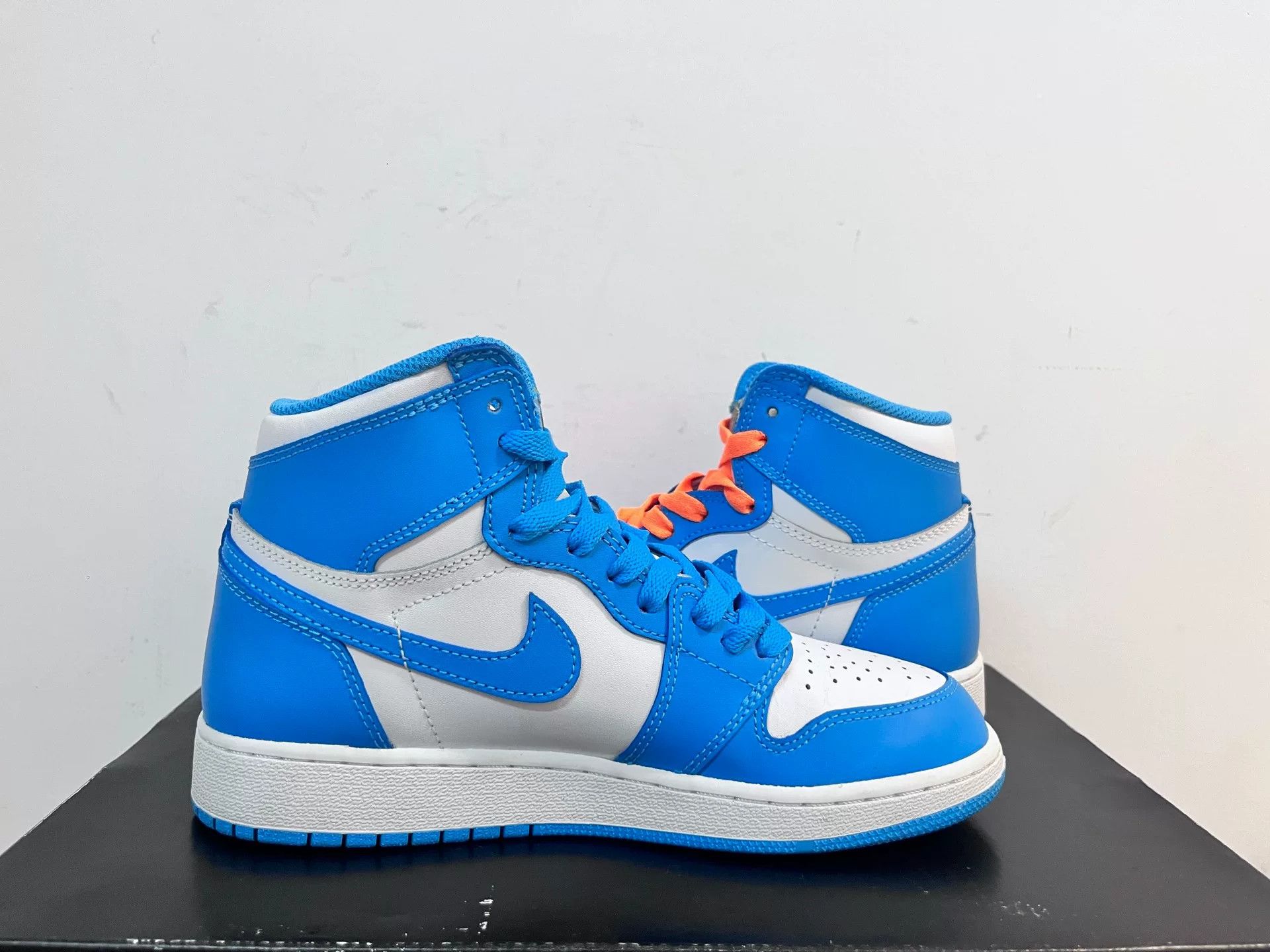 Nike Nike AJ1 Blue Lowtop Sneakers 5.5 Men Size US 5.5 / EU 38 - 4 Thumbnail