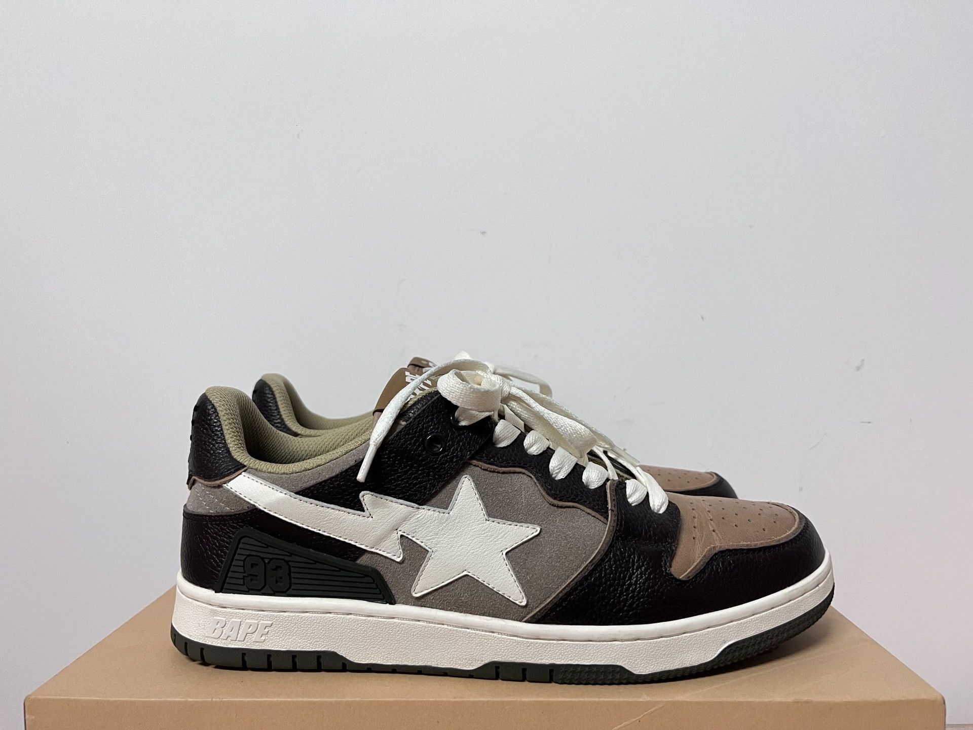 Bape Bape Multi Lowtop Sneakers 10 Men Size US 10 / EU 43 - 2 Thumbnail