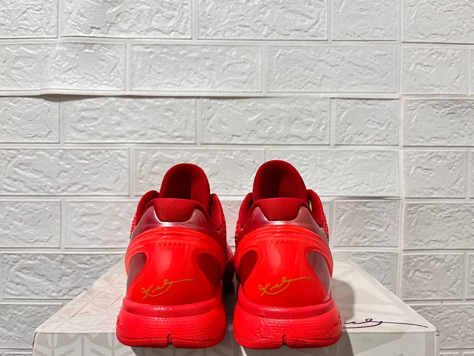 Nike Nike Red Lowtop Sneakers 10 Men Size US 10 / EU 43 - 6 Thumbnail