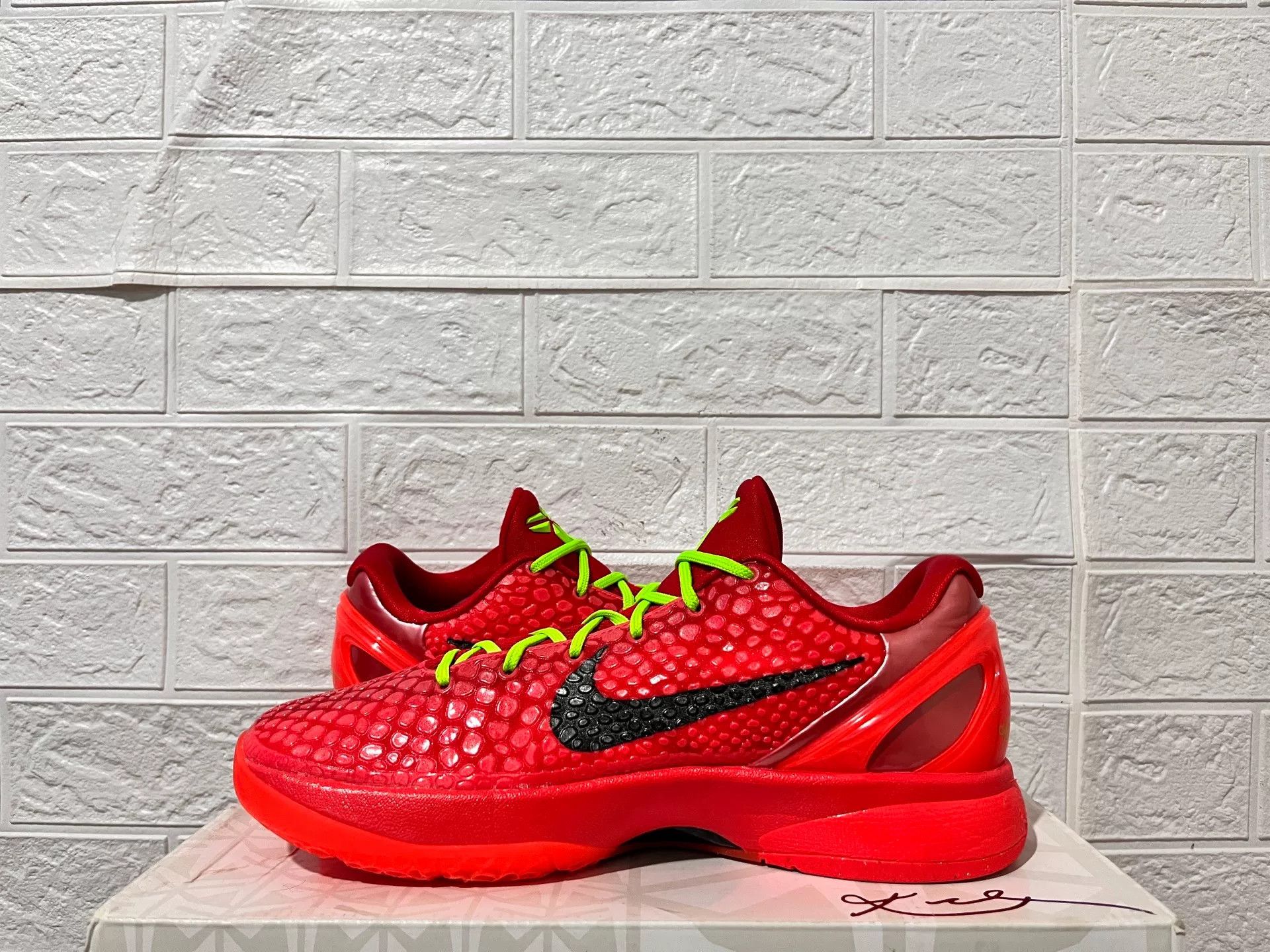 Nike Nike Red Lowtop Sneakers 10 Men Size US 10 / EU 43 - 3 Thumbnail