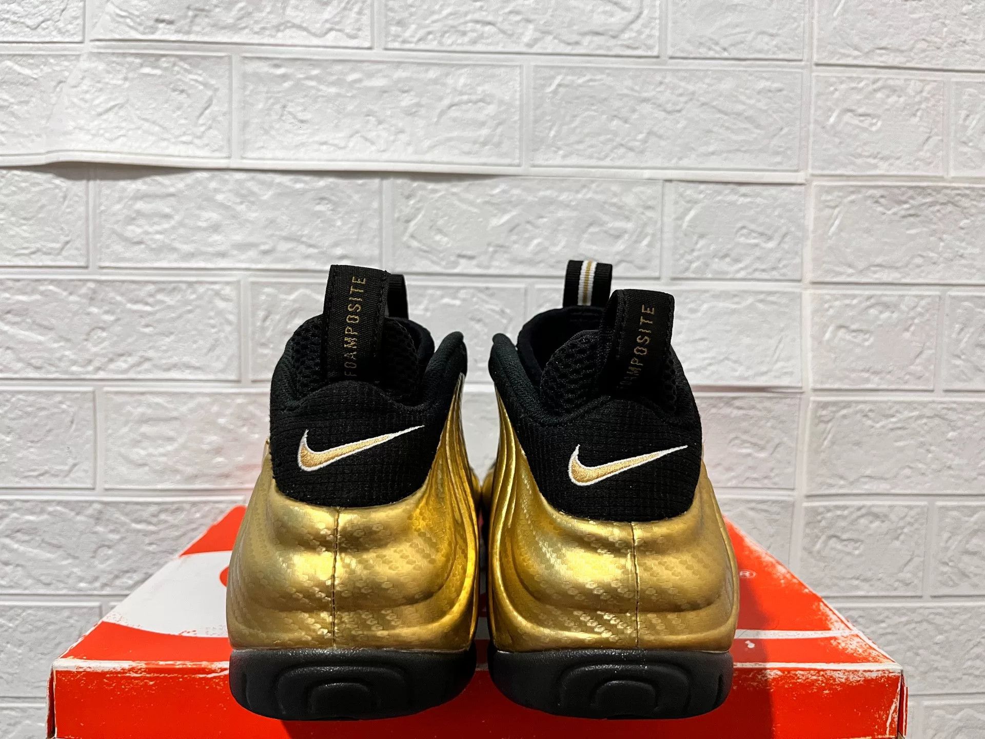 Nike Nike Black Lowtop Sneakers 12 Men Size US 12 / EU 45 - 6 Thumbnail