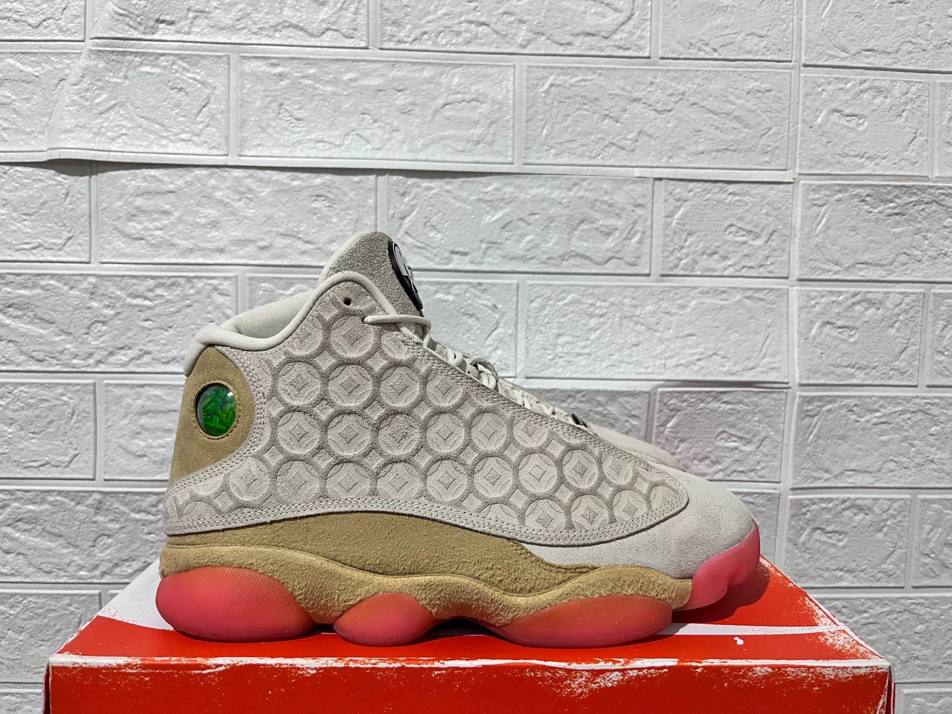 Nike Nike AJ13 Lowtop Sneakers 11 Men Size US 11 / EU 44 - 2 Thumbnail
