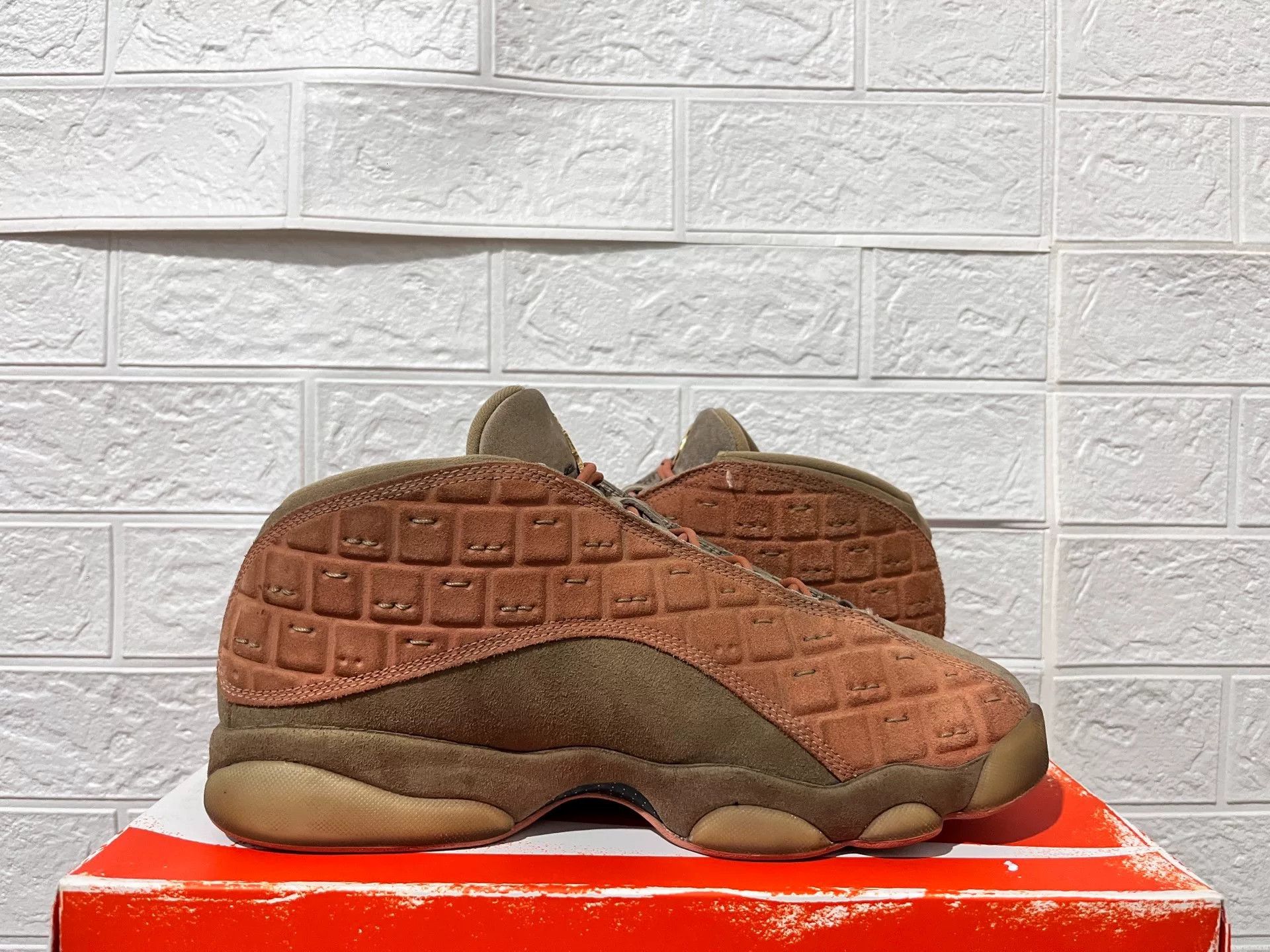Nike Nike AJ13 Lowtop Sneakers 11 Men Size US 11 / EU 44 - 4 Thumbnail