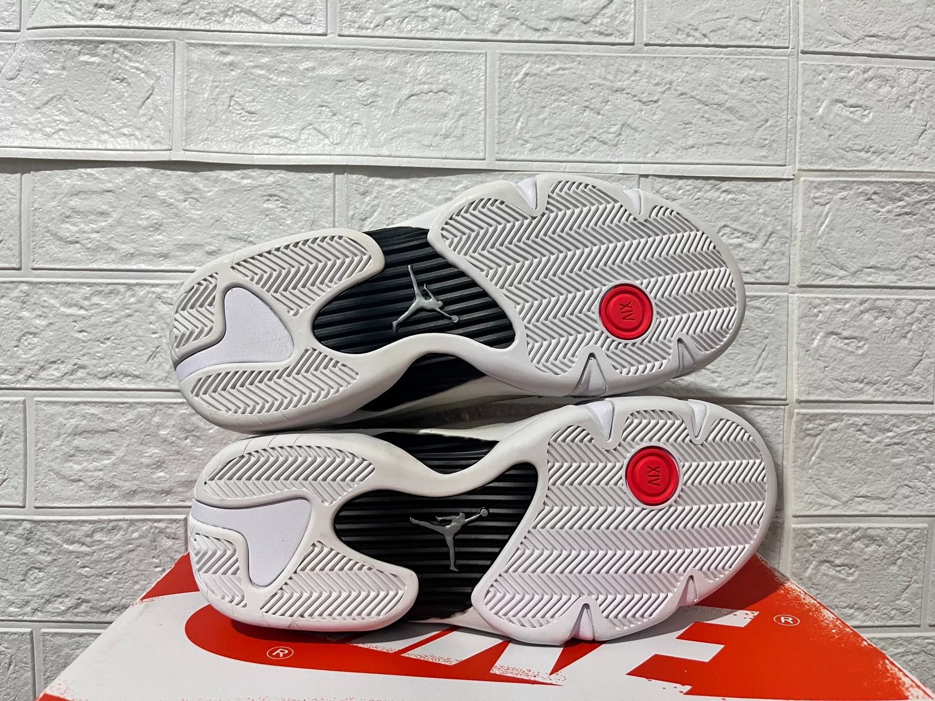 Nike Nike AJ14 Gray Lowtop Sneakers 9 Men Size US 9 / EU 42 - 7 Thumbnail